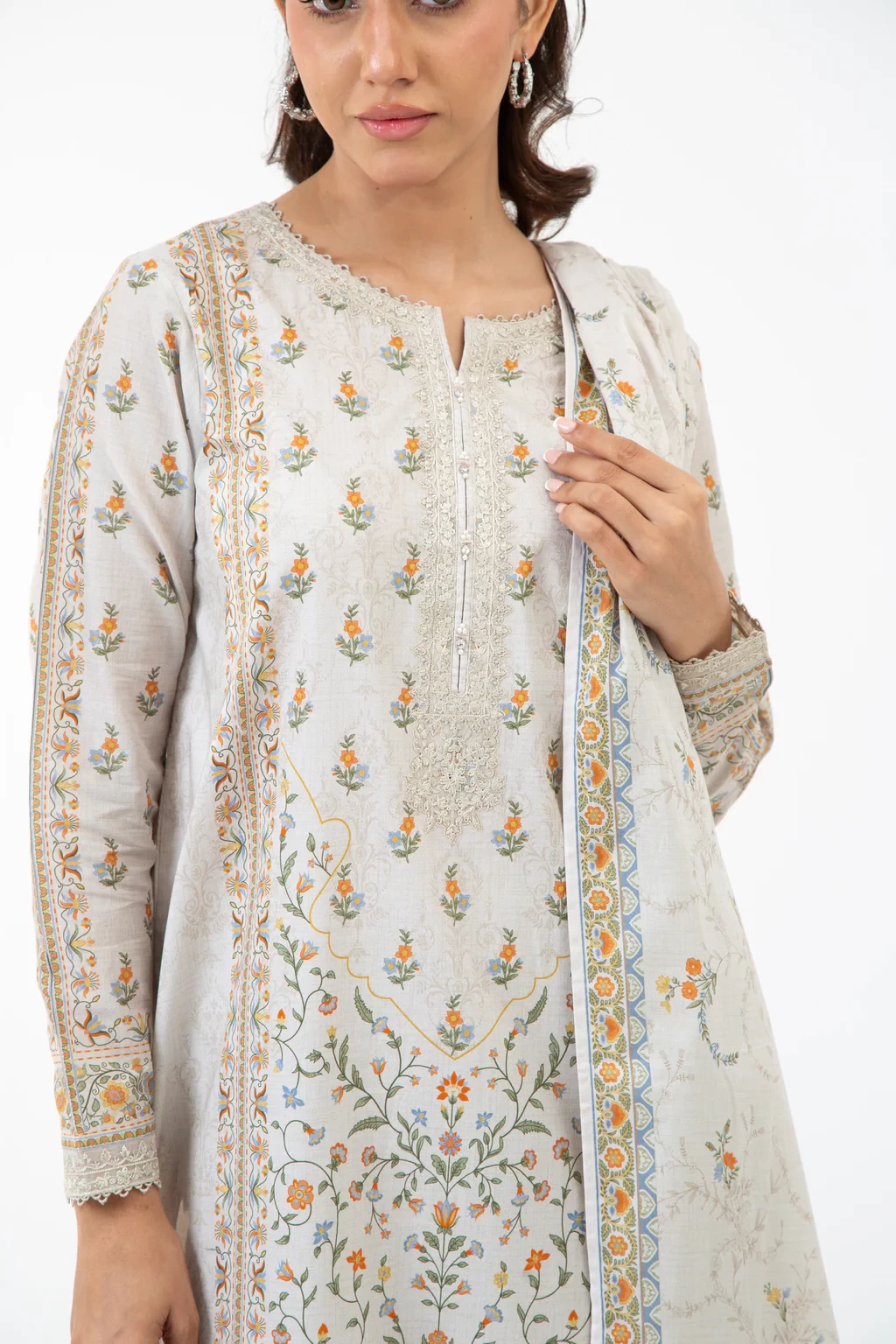 EMBROIDERED LAWN 3 PIECE SUIT - WFM35525