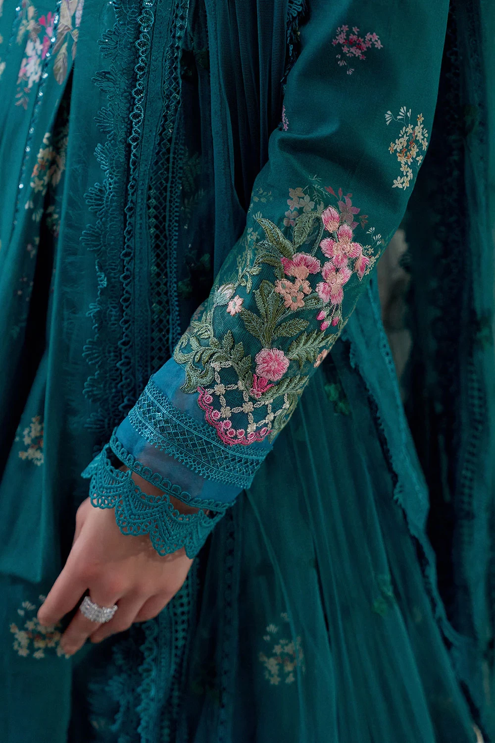 DESIGN 10B LUXURY LAWN EID EDITION 2026 - LEE26-10B