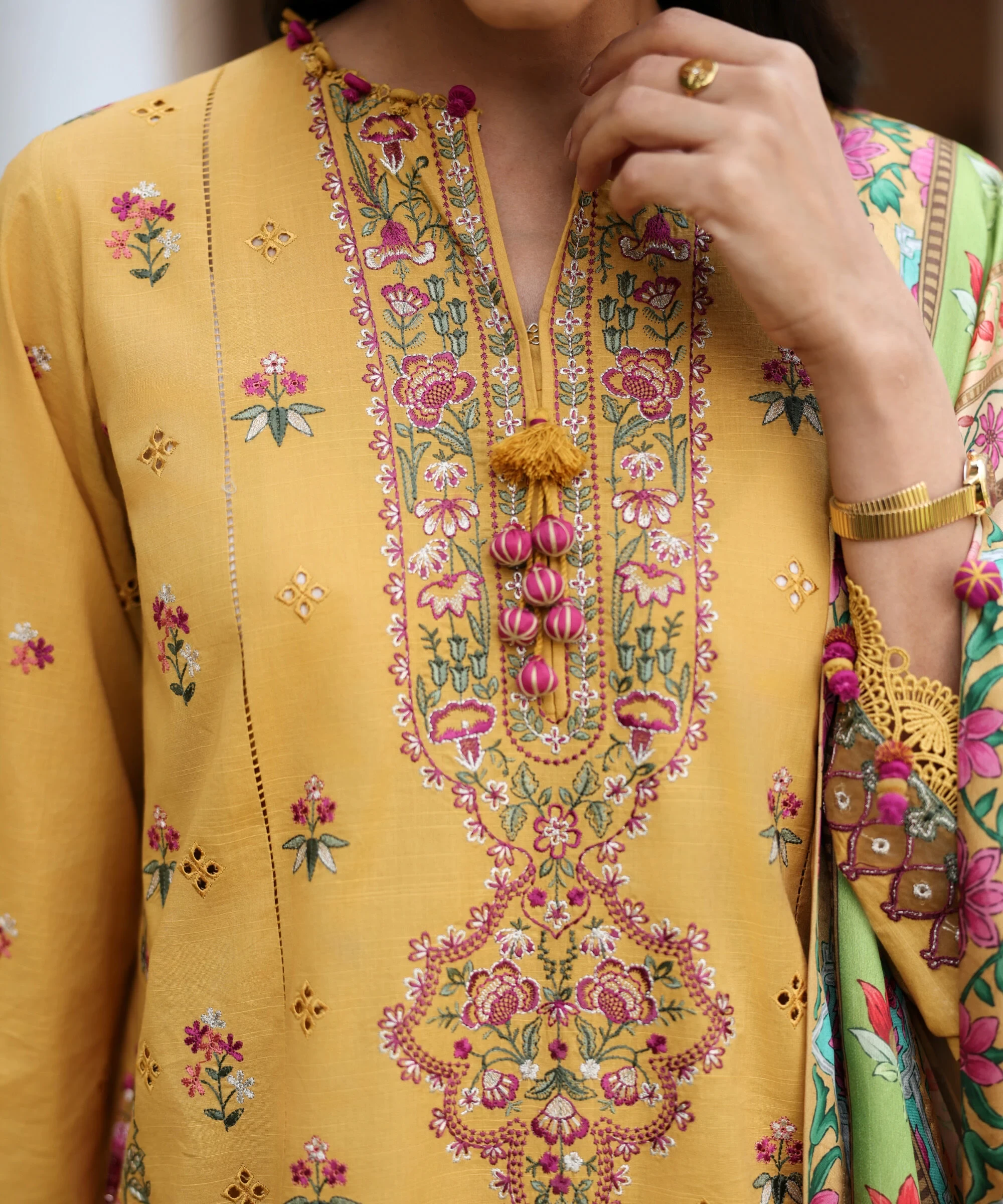 3 Piece Embroidered Lawn Suit -  3PESUS26V313