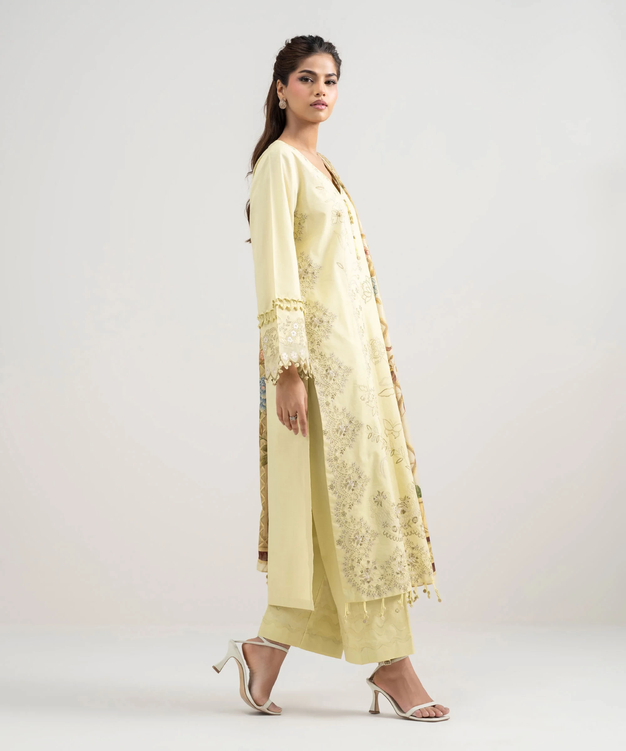 3 Piece Embroidered Lawn Suit -  3PESUS26V429