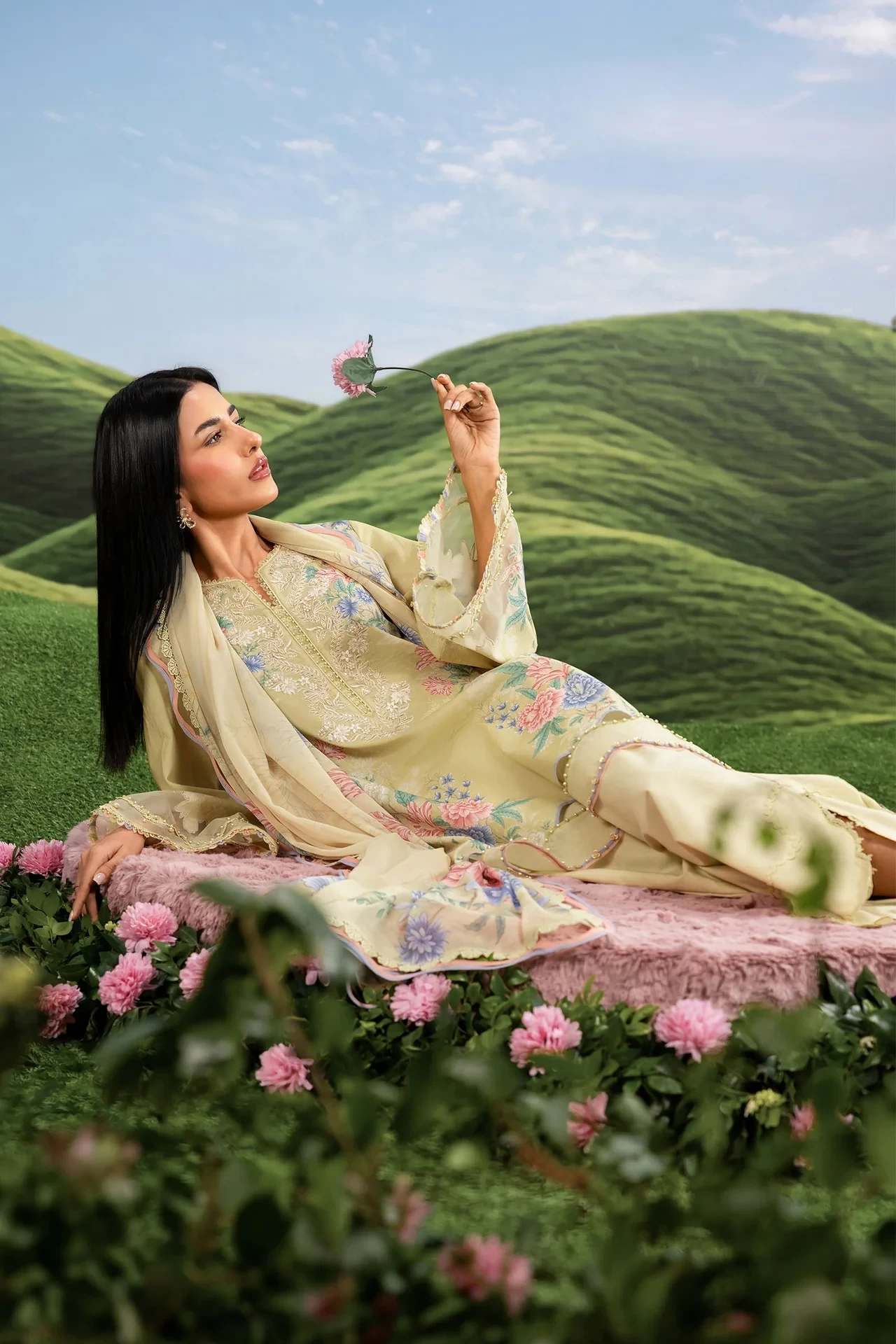 3 Pc Embroidered Lawn Suit - #MB-CUSV14-11A