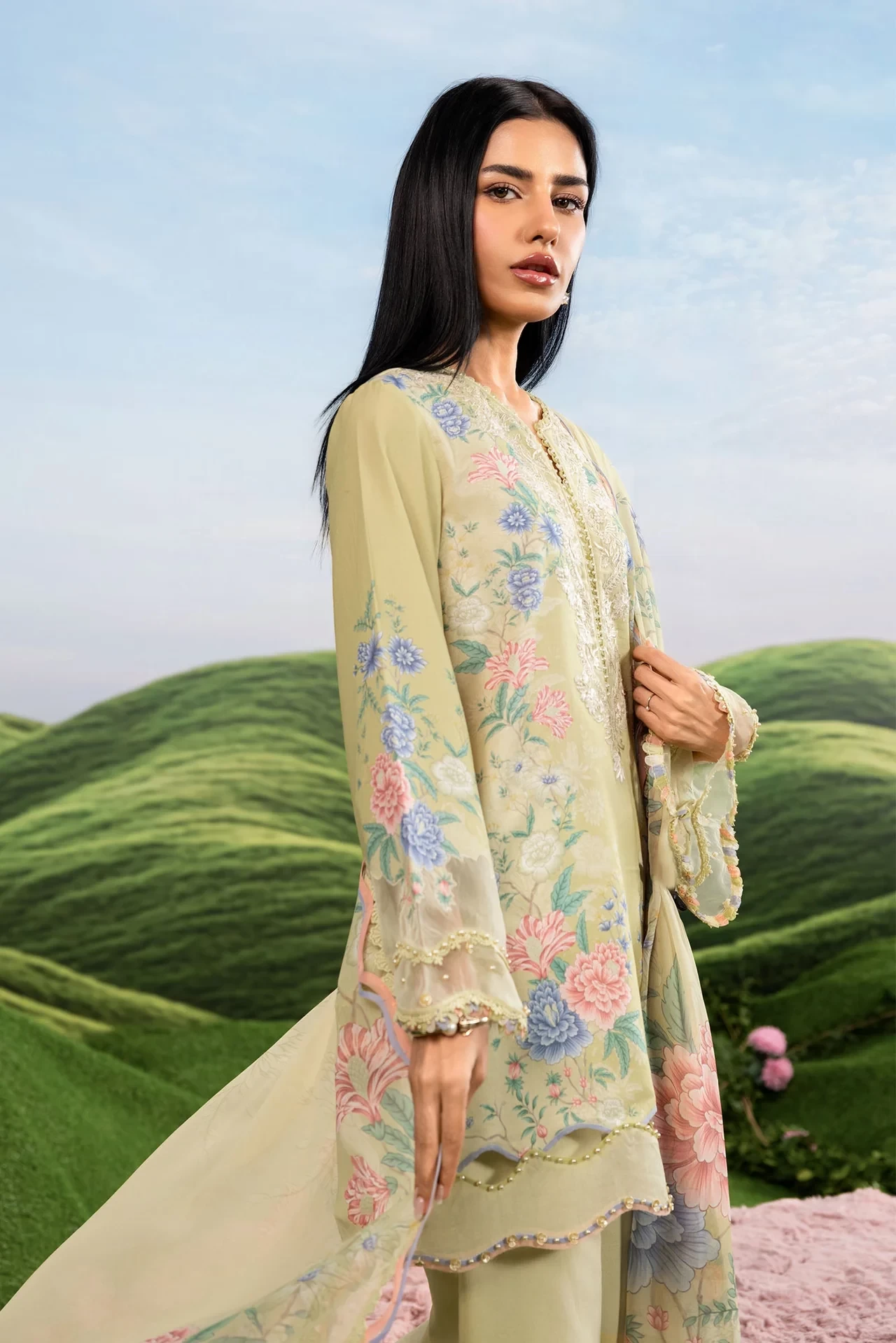 3 Pc Embroidered Lawn Suit - #MB-CUSV14-11A