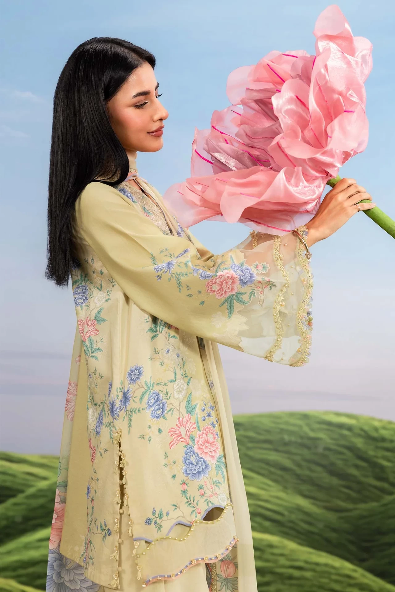 3 Pc Embroidered Lawn Suit - #MB-CUSV14-11A