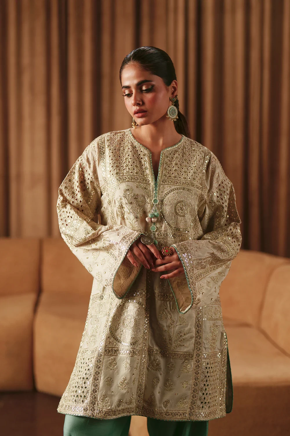 EMBROIDERED SUIT - E1013/104/002