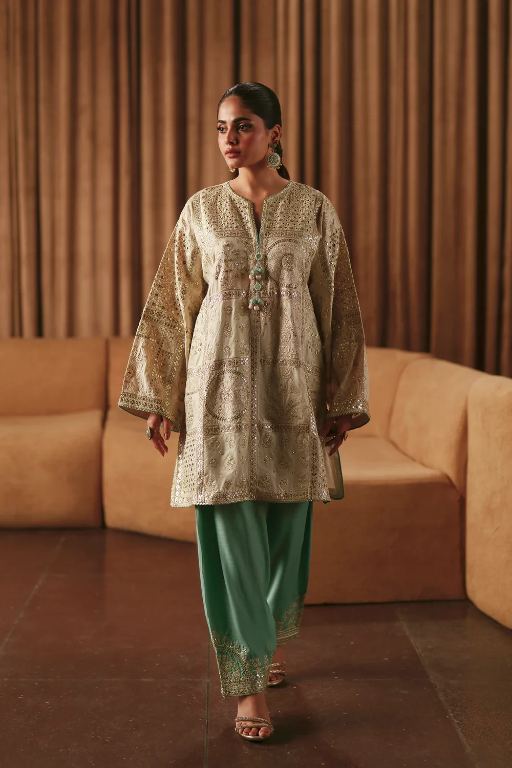EMBROIDERED SUIT - E1013/104/002
