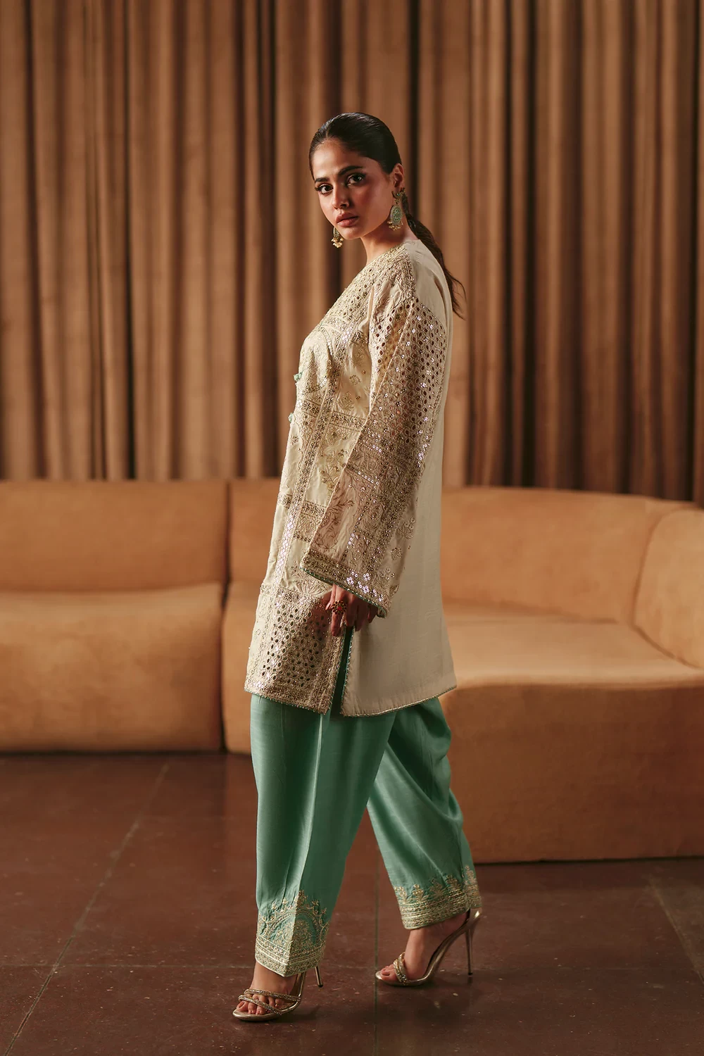 EMBROIDERED SUIT - E1013/104/002