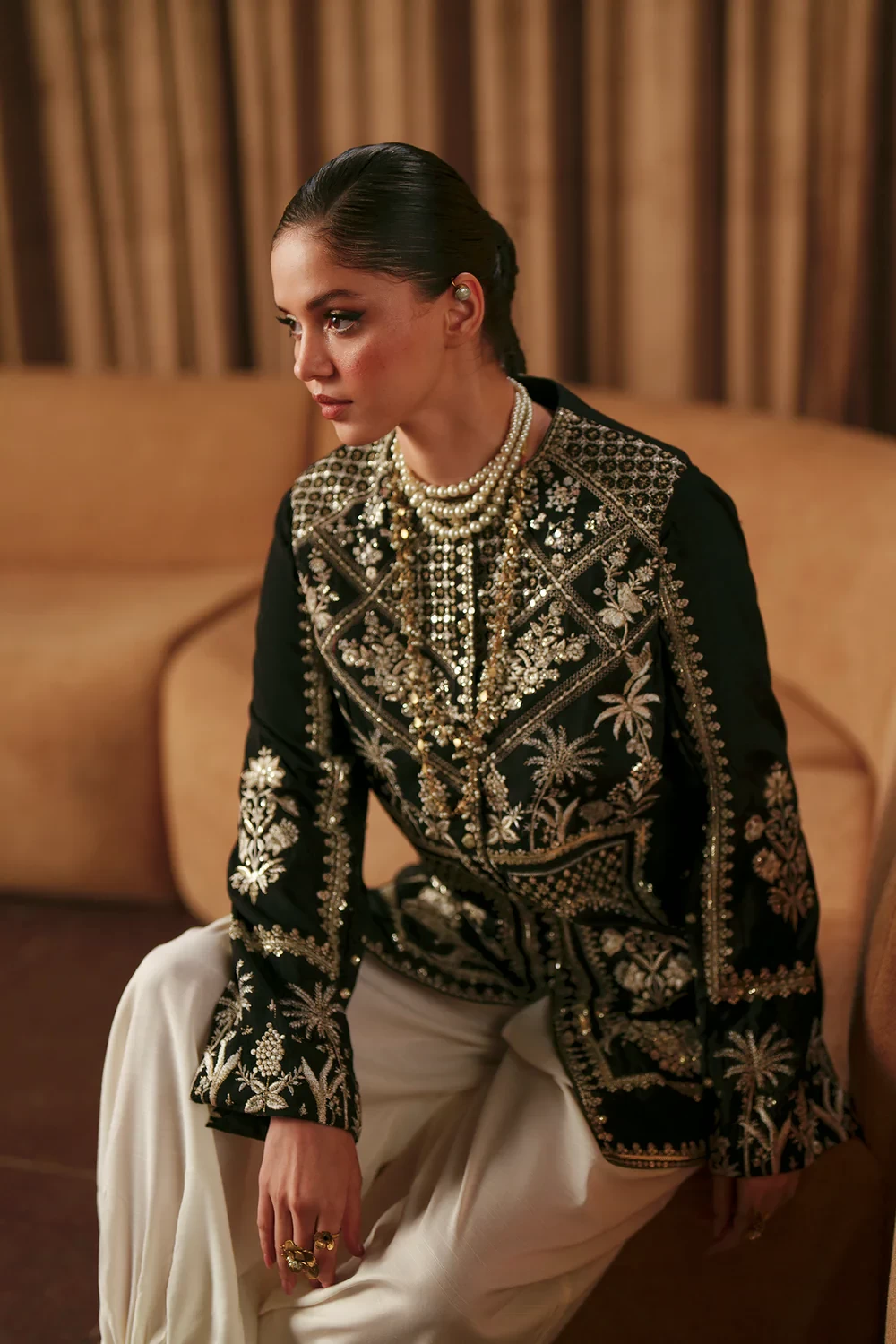 EMBROIDERED SUIT - E1042/104/902