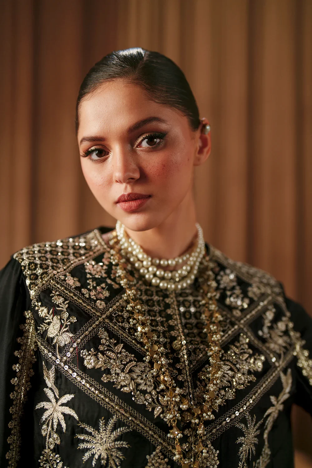 EMBROIDERED SUIT - E1042/104/902