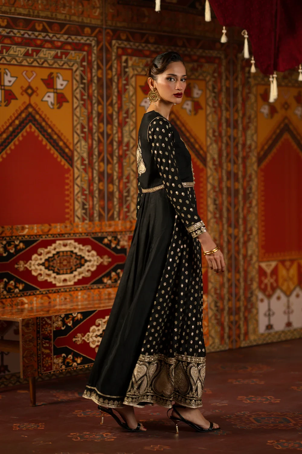 EMBROIDERED PISHWAS - E1051/104/901