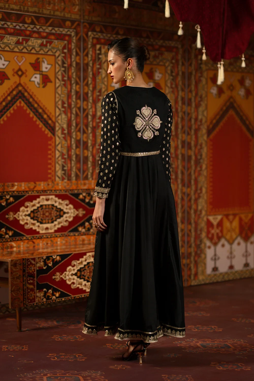 EMBROIDERED PISHWAS - E1051/104/901