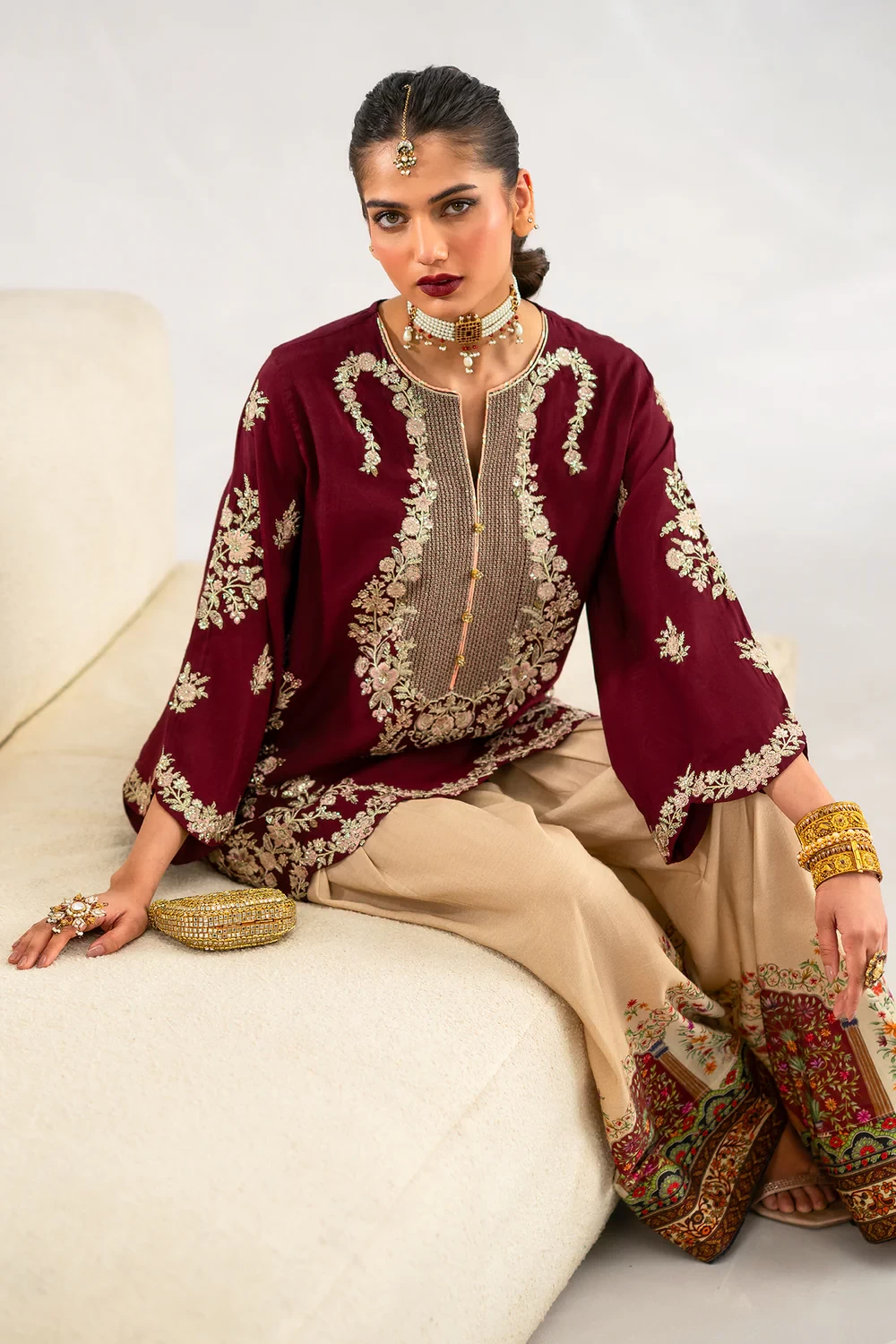 EMBROIDERED SUIT - E1113/104/319