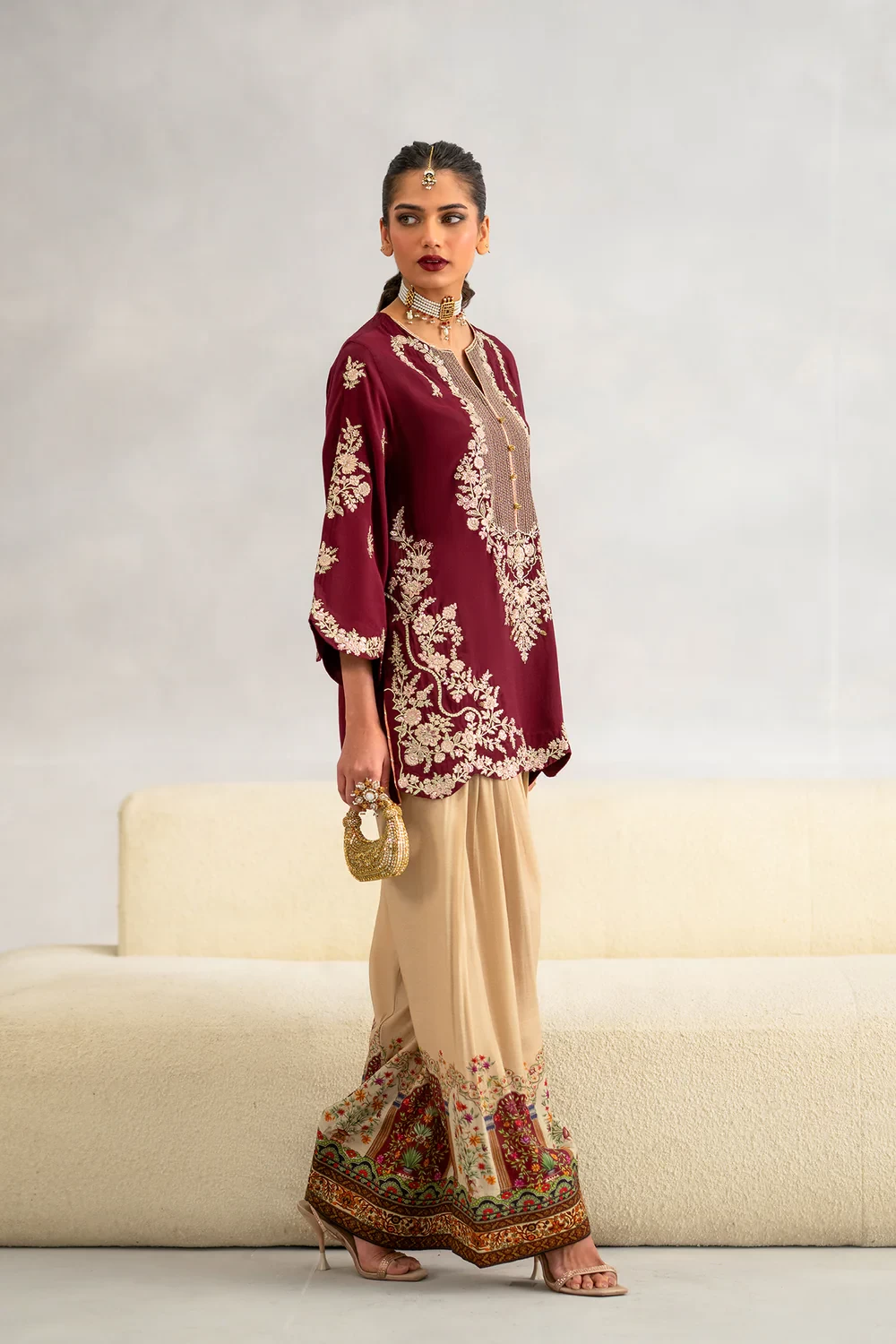 EMBROIDERED SUIT - E1113/104/319