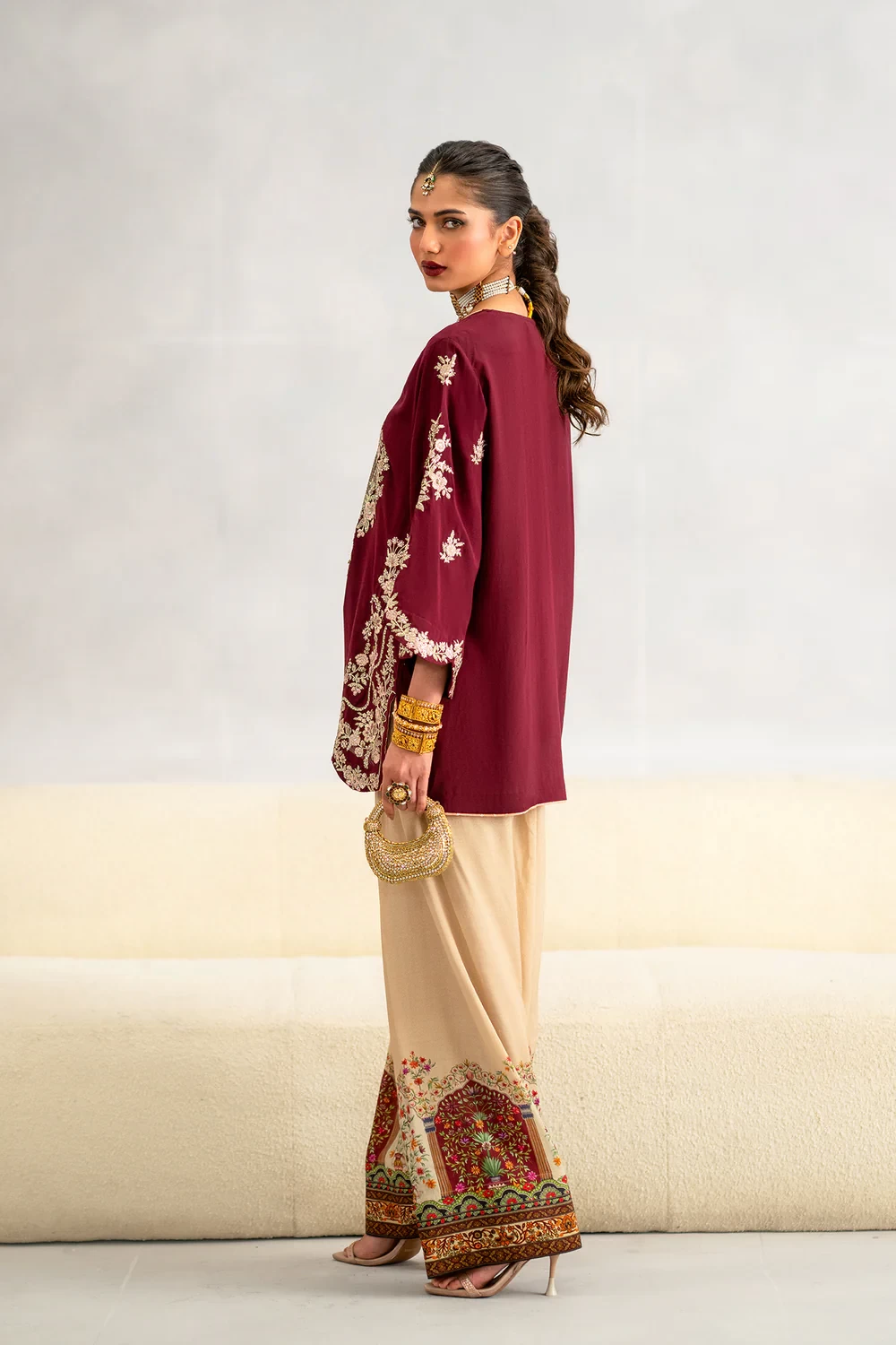 EMBROIDERED SUIT - E1113/104/319