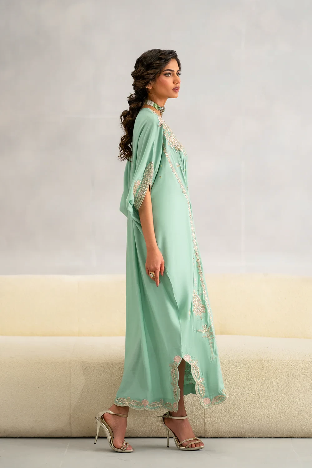 EMBROIDERED KAFTAN - E1087/104/718