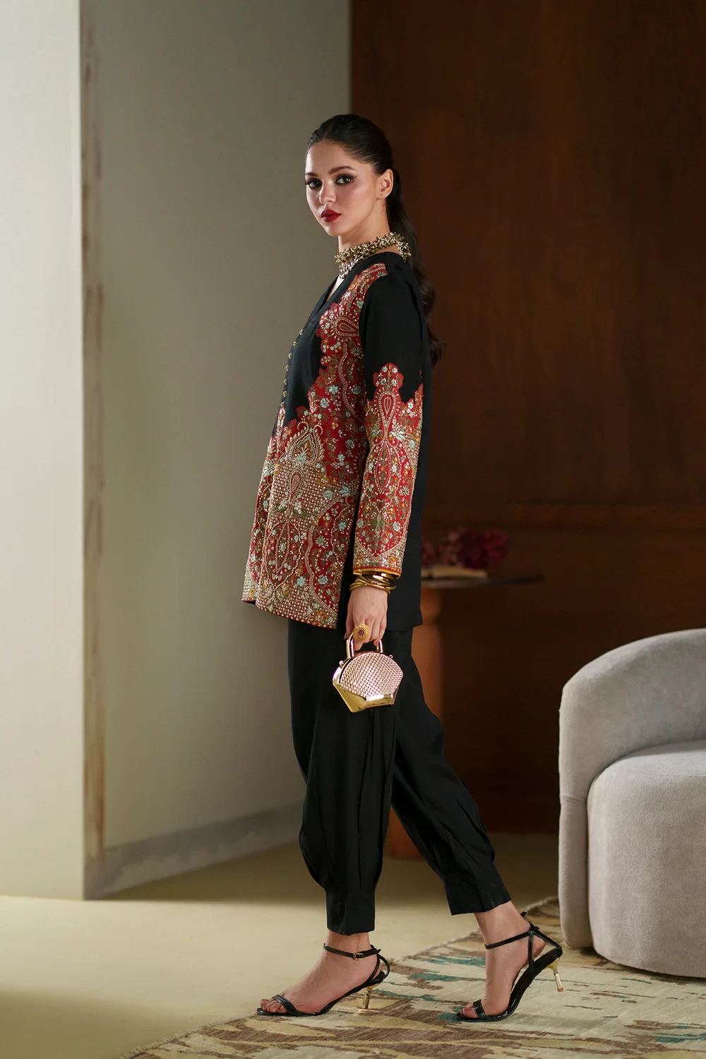 EMBROIDERED SUIT - E1122/104/902
