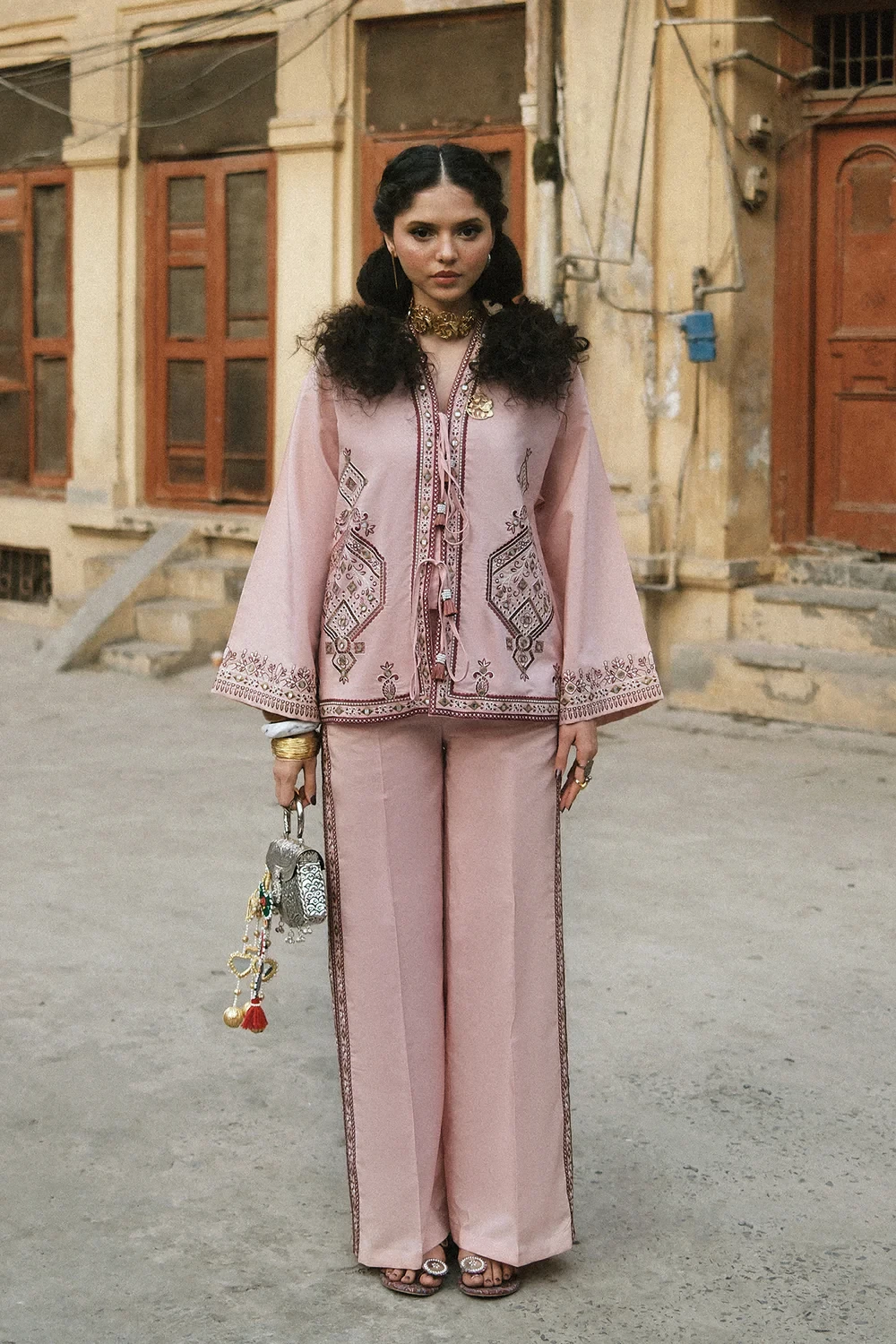 EMBROIDERED SUIT - E0829/119/426