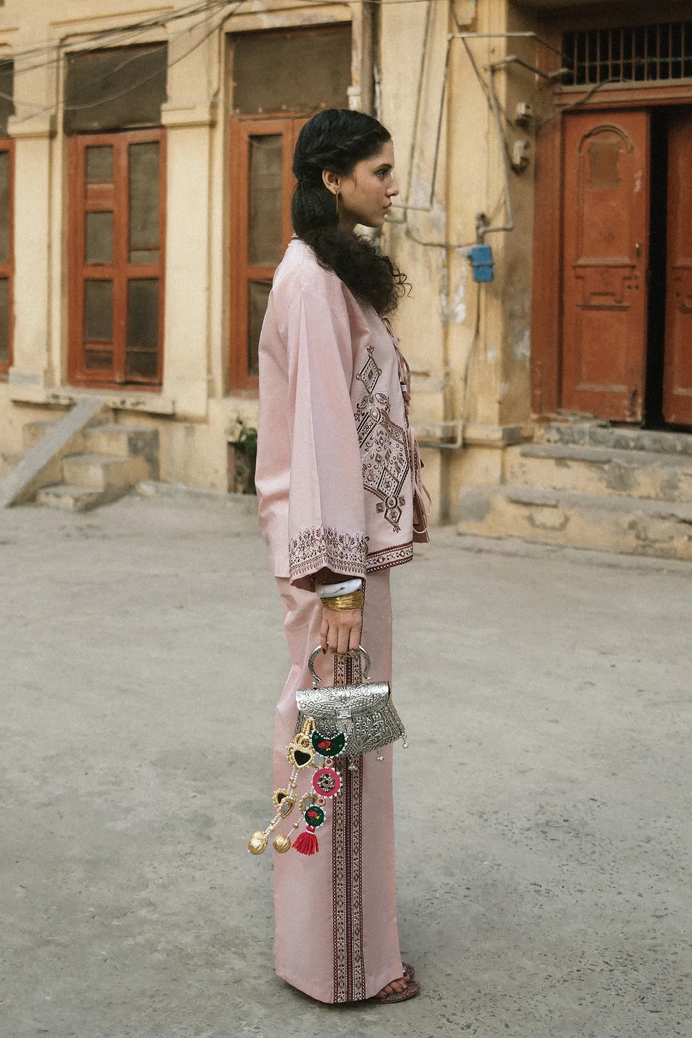 EMBROIDERED SUIT - E0829/119/426