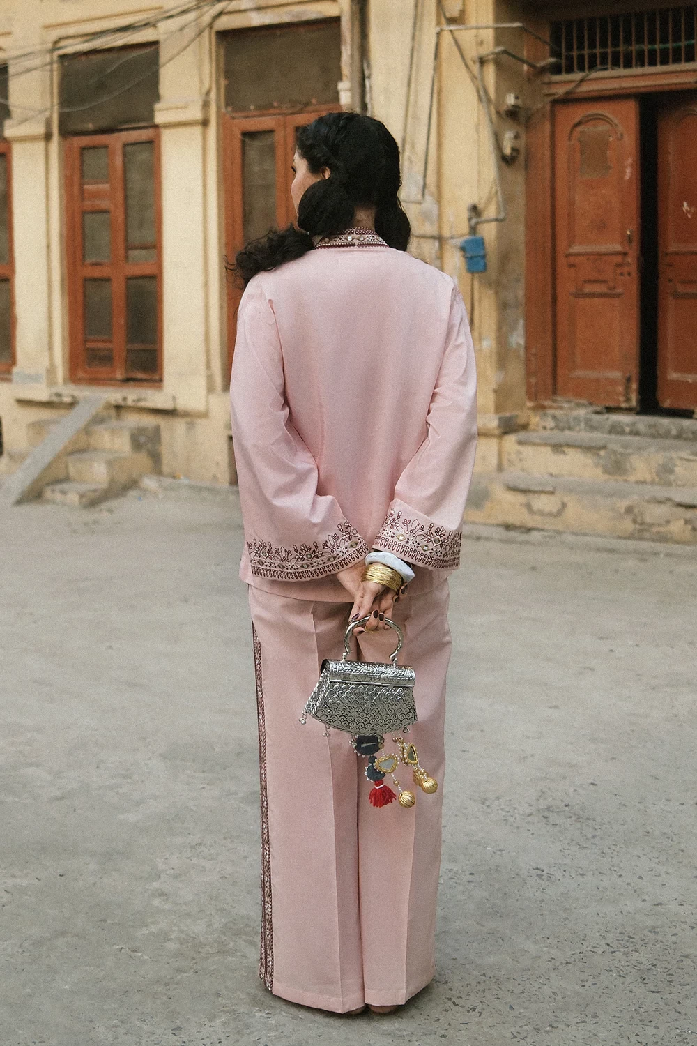 EMBROIDERED SUIT - E0829/119/426