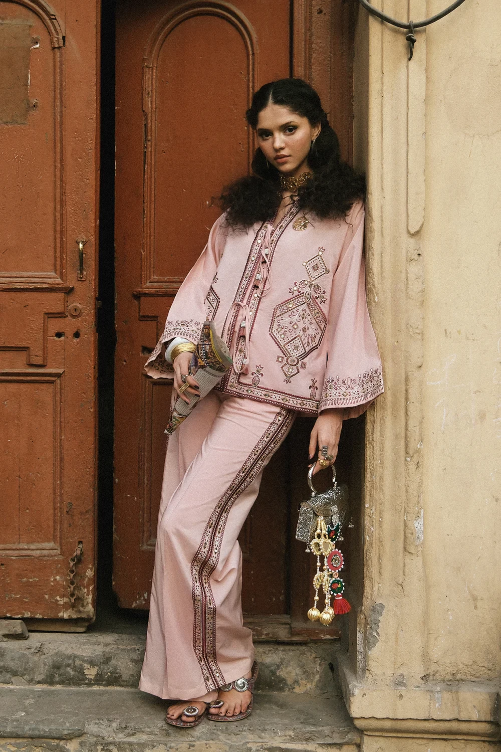 EMBROIDERED SUIT - E0829/119/426