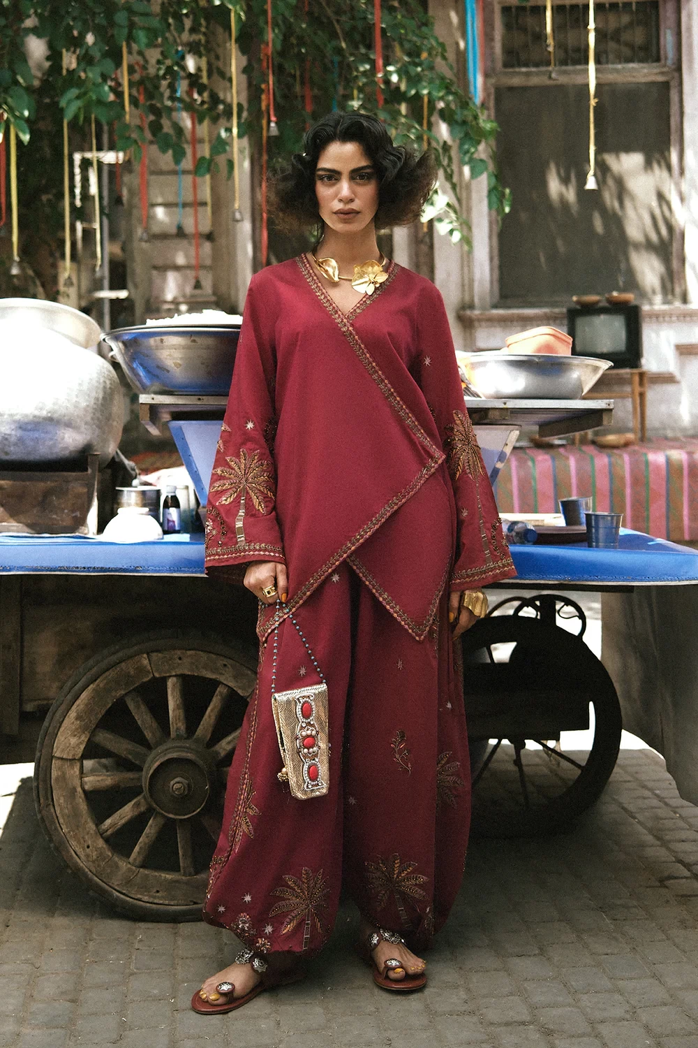 EMBROIDERED SUIT - E0826/119/305