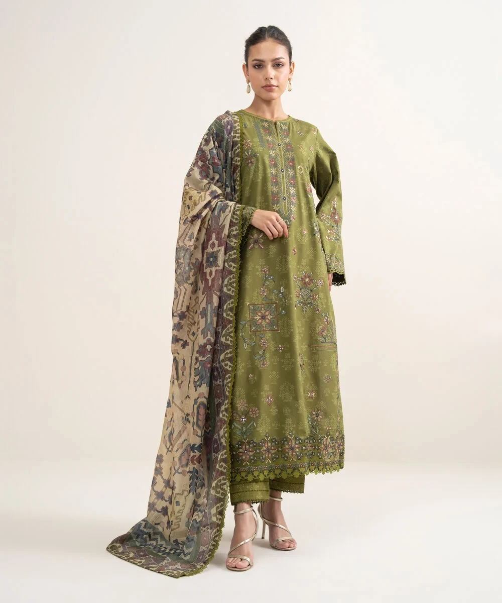 3 Piece Embroidered Lawn Suit - U3PESUS26V35