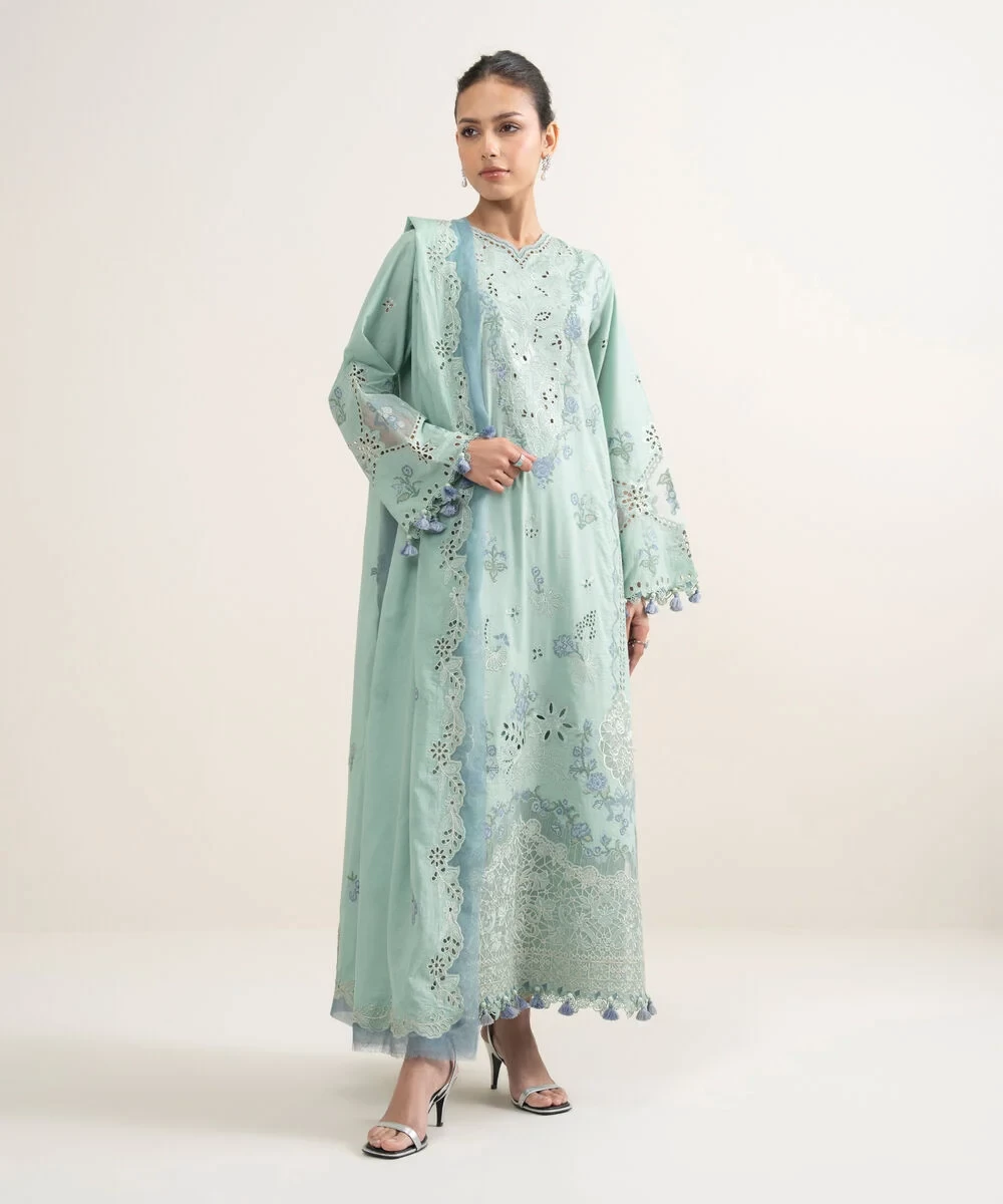 3 Piece Embroidered Lawn Suit - U3PESUS26V45