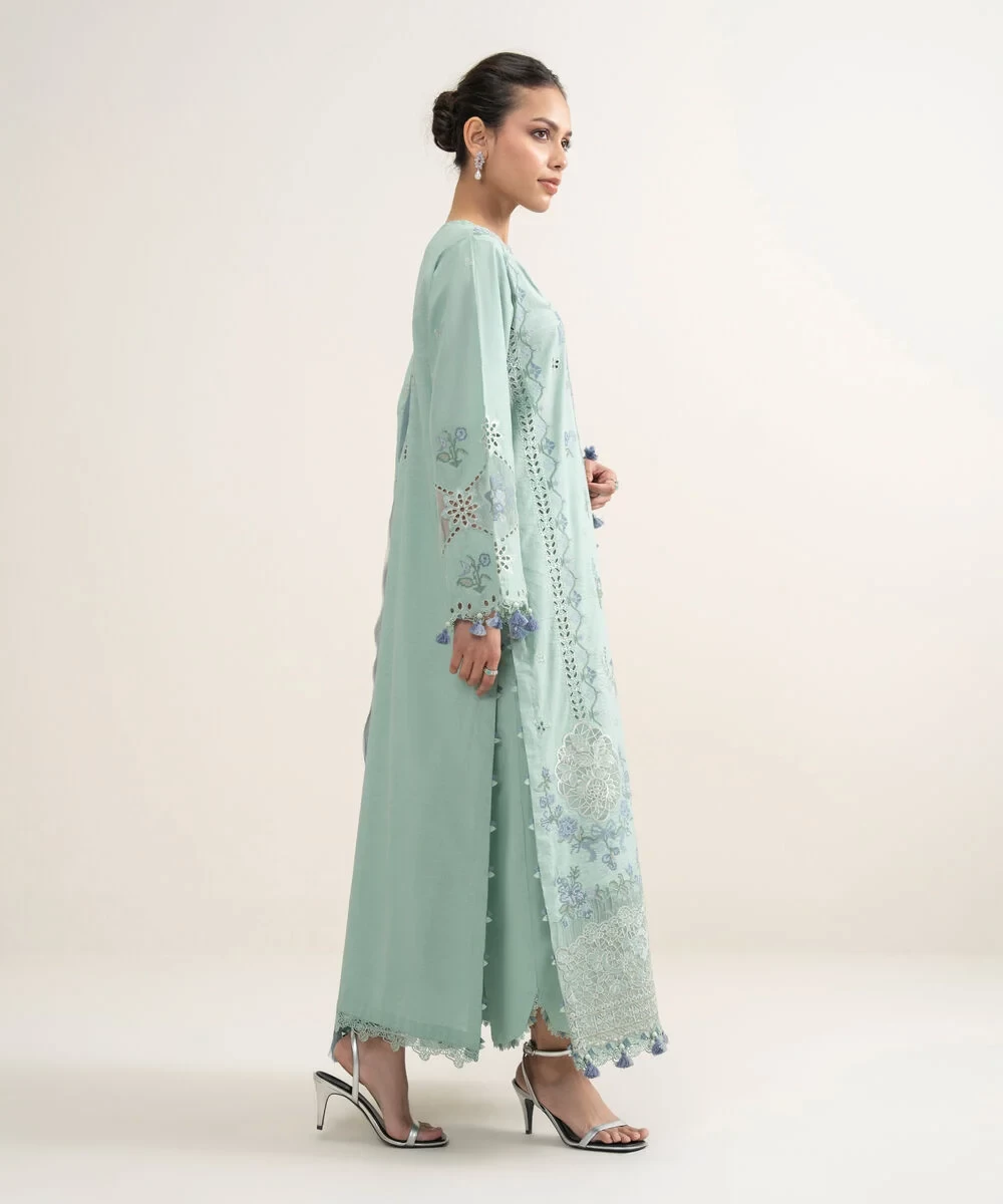 3 Piece Embroidered Lawn Suit - U3PESUS26V45