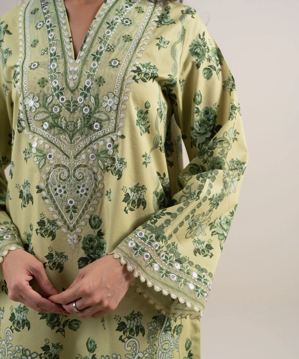 3 Piece - Embroidered Lawn Suit - 2DEDYS26V651