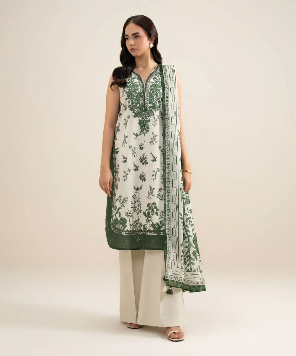 3 Piece - Embroidered Lawn Suit  - 3PEDYS26V657