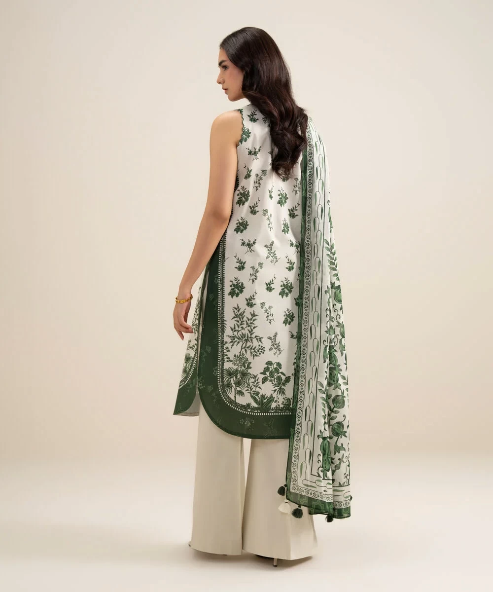 3 Piece - Embroidered Lawn Suit  - 3PEDYS26V657