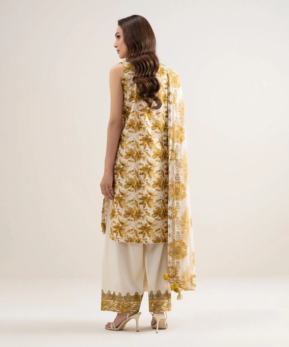 3 Piece - Embroidered Lawn Suit - 3PEDYS26V640