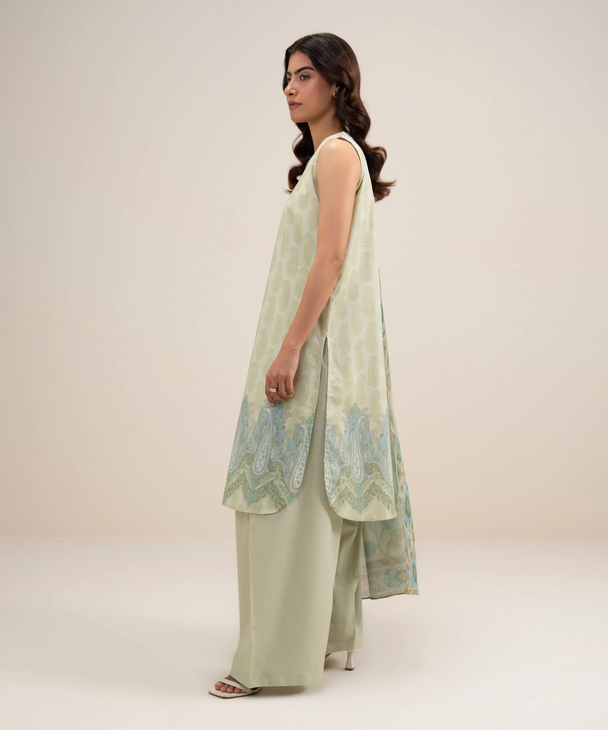 3 Piece - Embroidered Lawn Suit - 2TEDYS26V655