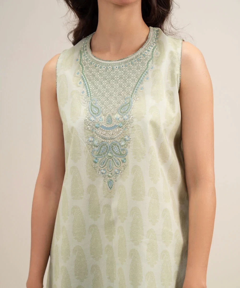 3 Piece - Embroidered Lawn Suit - 2TEDYS26V655