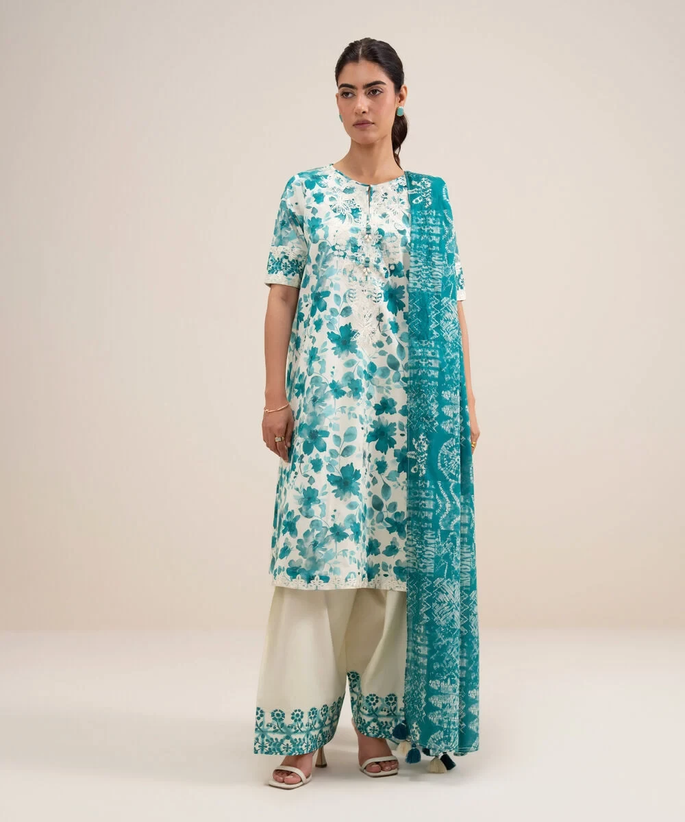 3 Piece - Embroidered Lawn Suit -  3PEDYS26V637