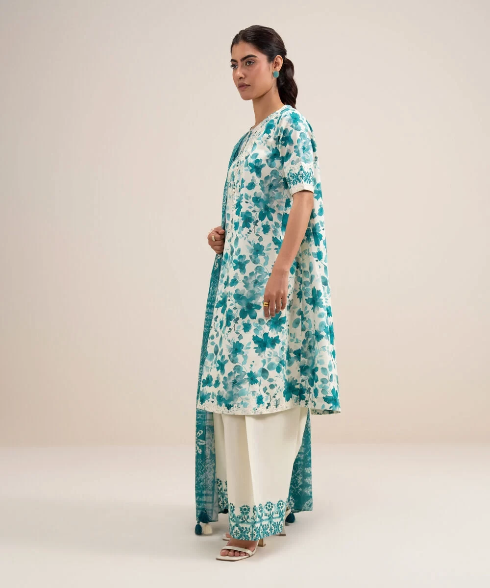 3 Piece - Embroidered Lawn Suit -  3PEDYS26V637