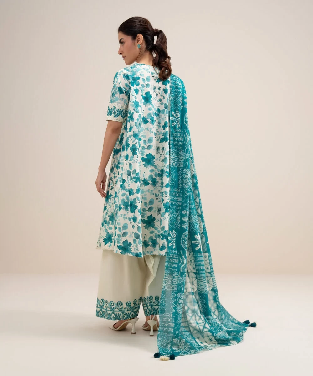 3 Piece - Embroidered Lawn Suit -  3PEDYS26V637