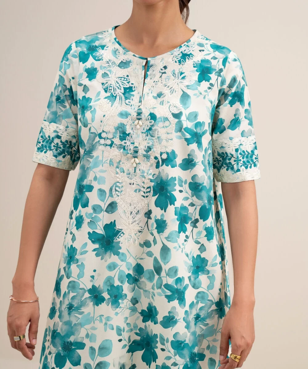 3 Piece - Embroidered Lawn Suit -  3PEDYS26V637