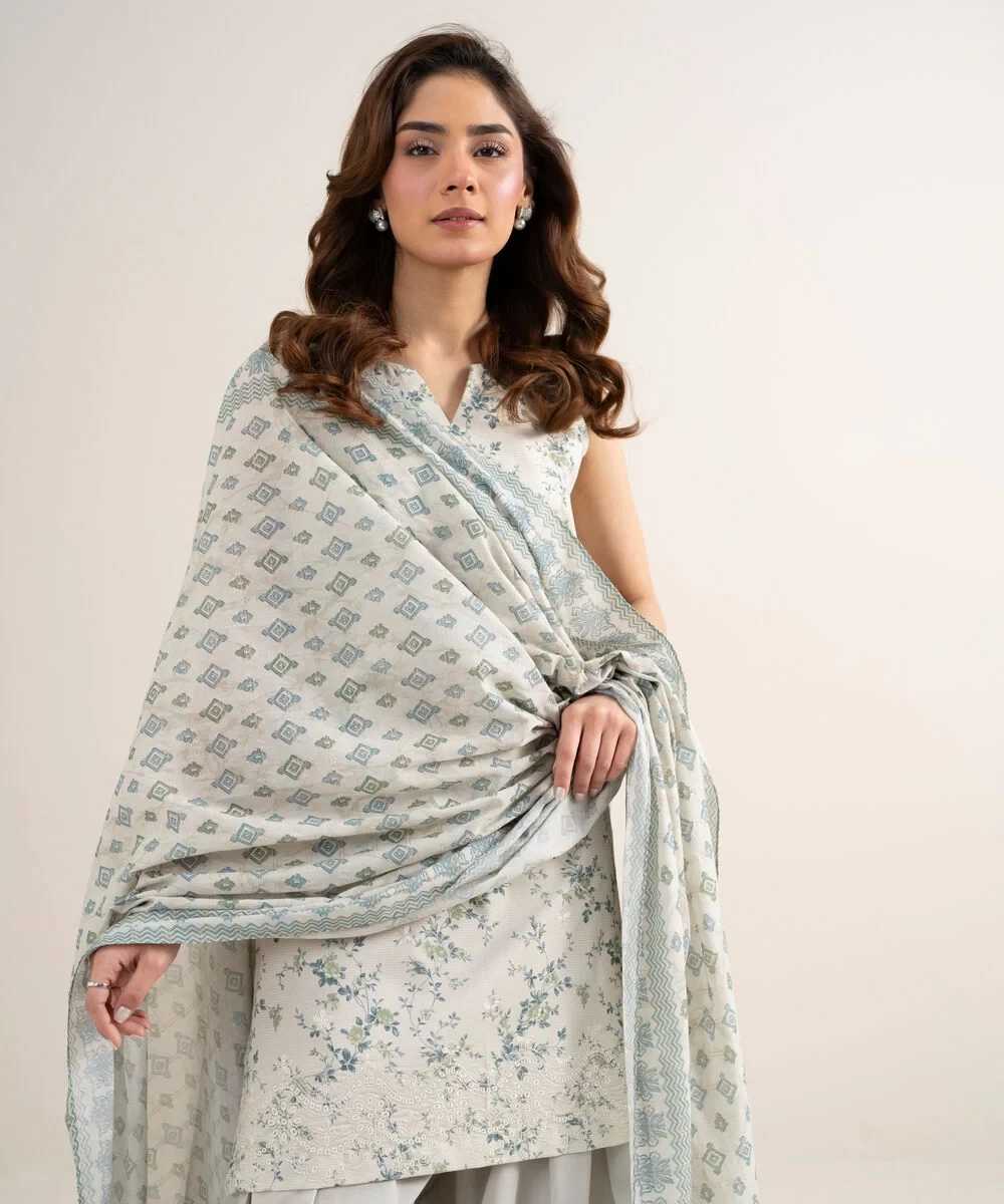 3 Piece - Embroidered Zari Lawn Suit -  3PEDYS26V669