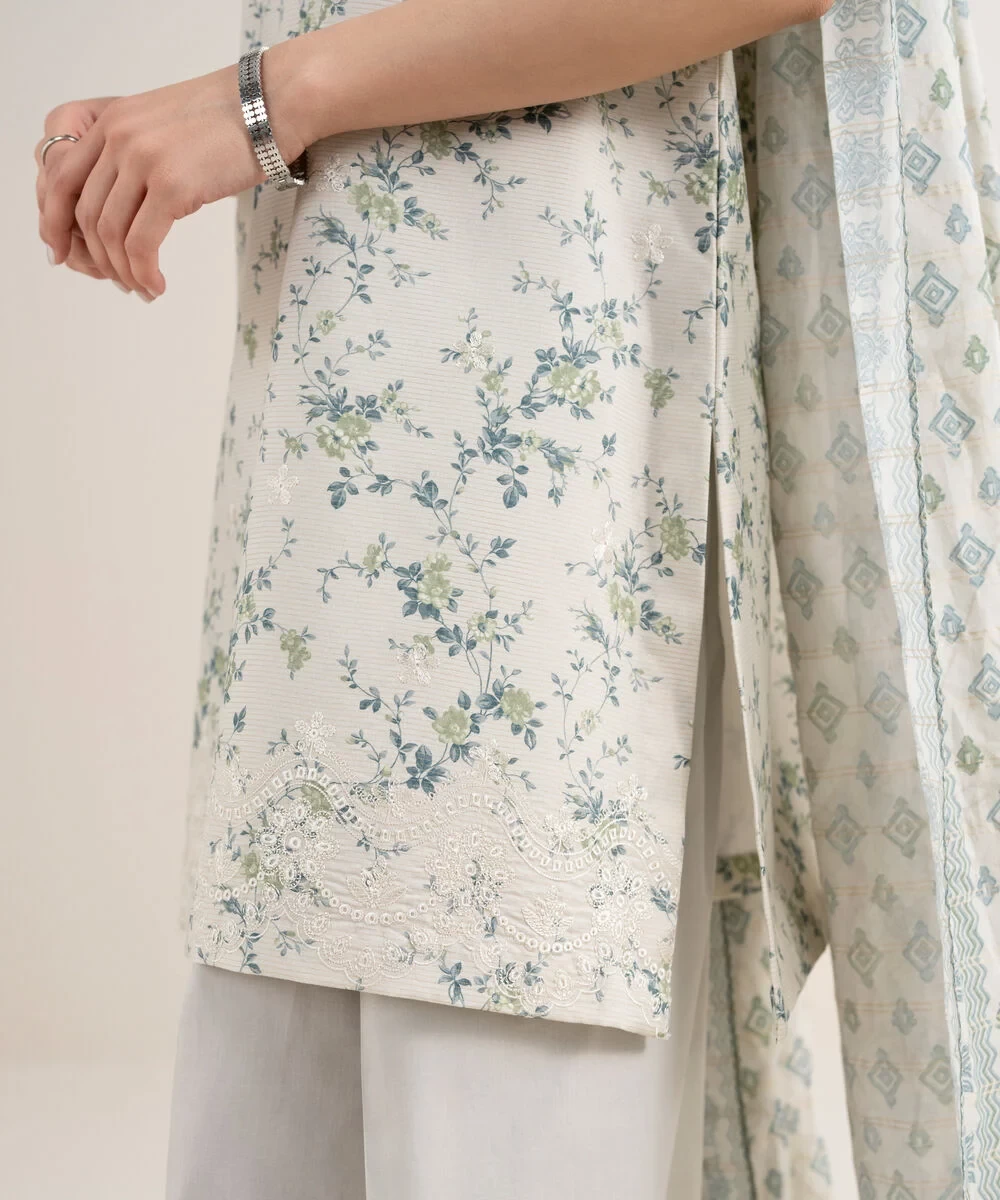 3 Piece - Embroidered Zari Lawn Suit -  3PEDYS26V669