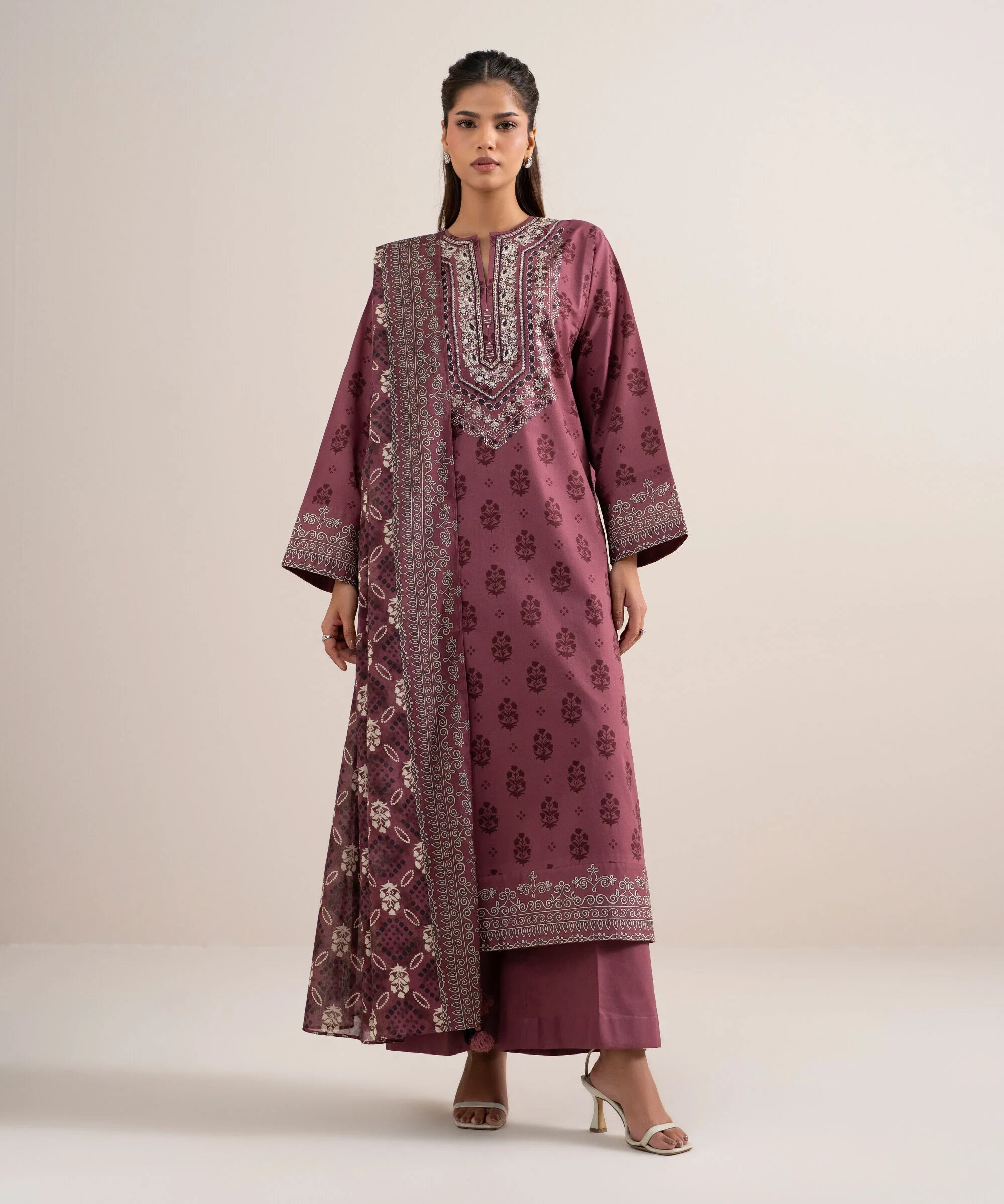 3 Piece - Embroidered Lawn Suit -  U3PDDS26V636