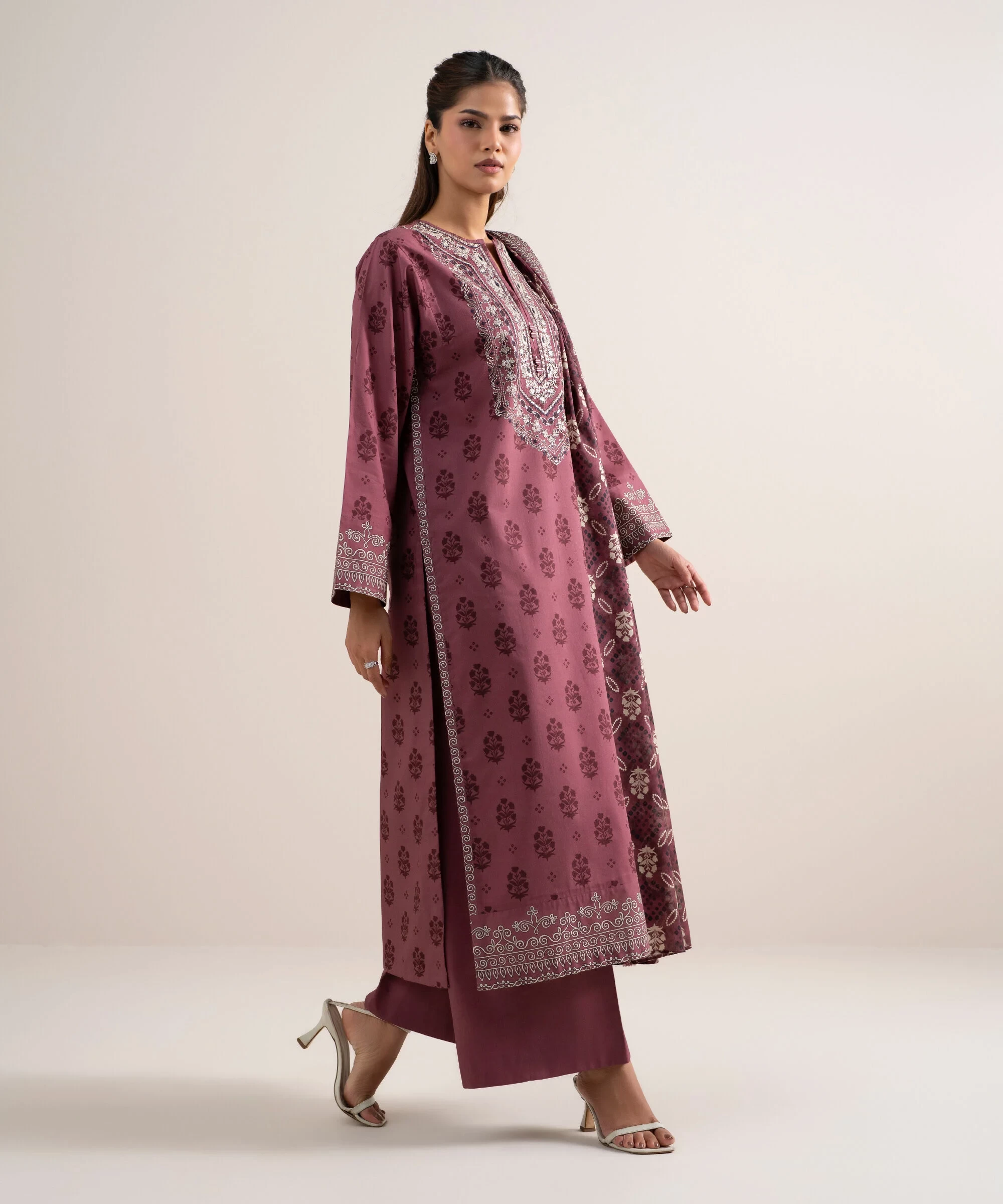 3 Piece - Embroidered Lawn Suit -  U3PDDS26V636