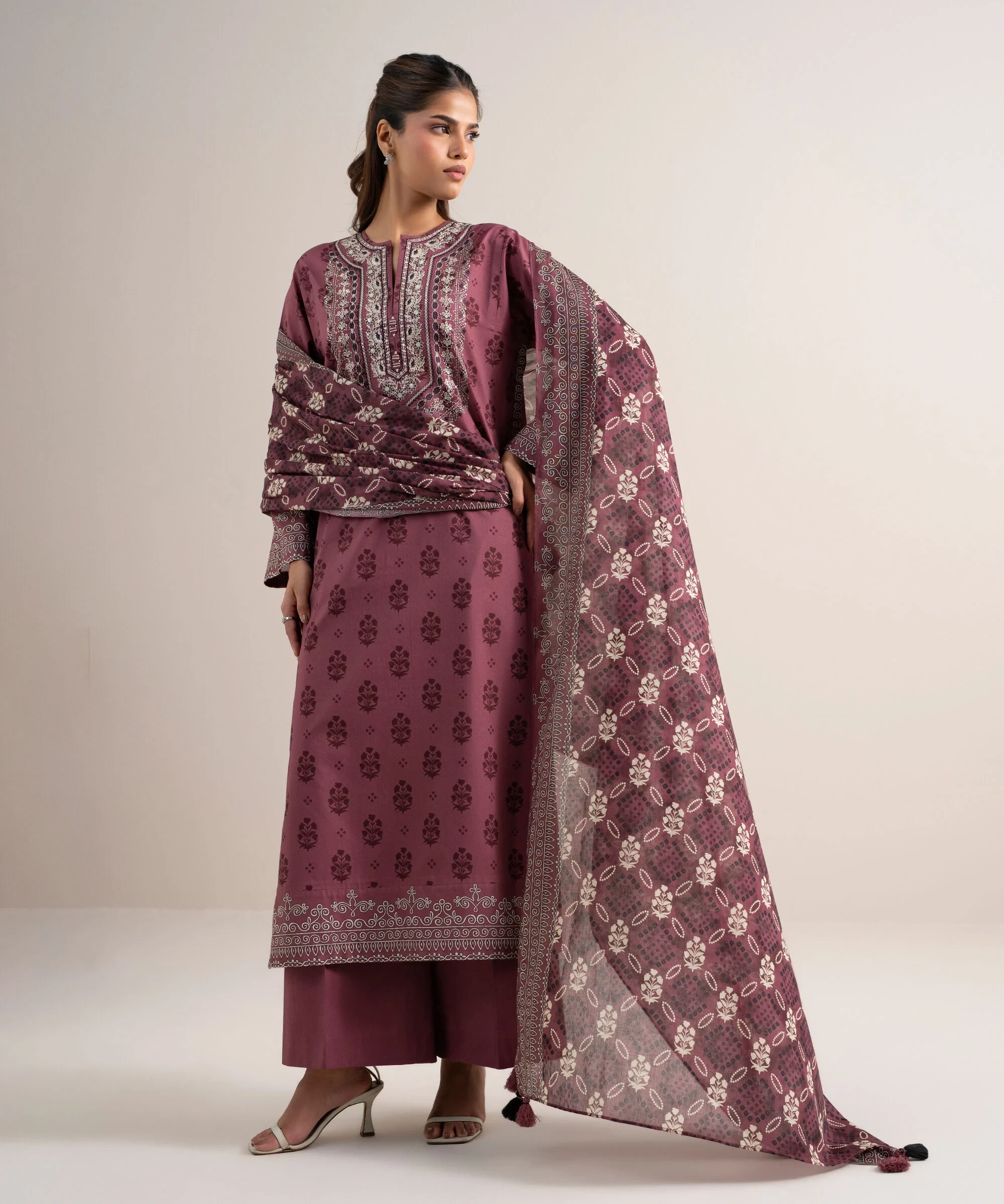 3 Piece - Embroidered Lawn Suit -  U3PDDS26V636