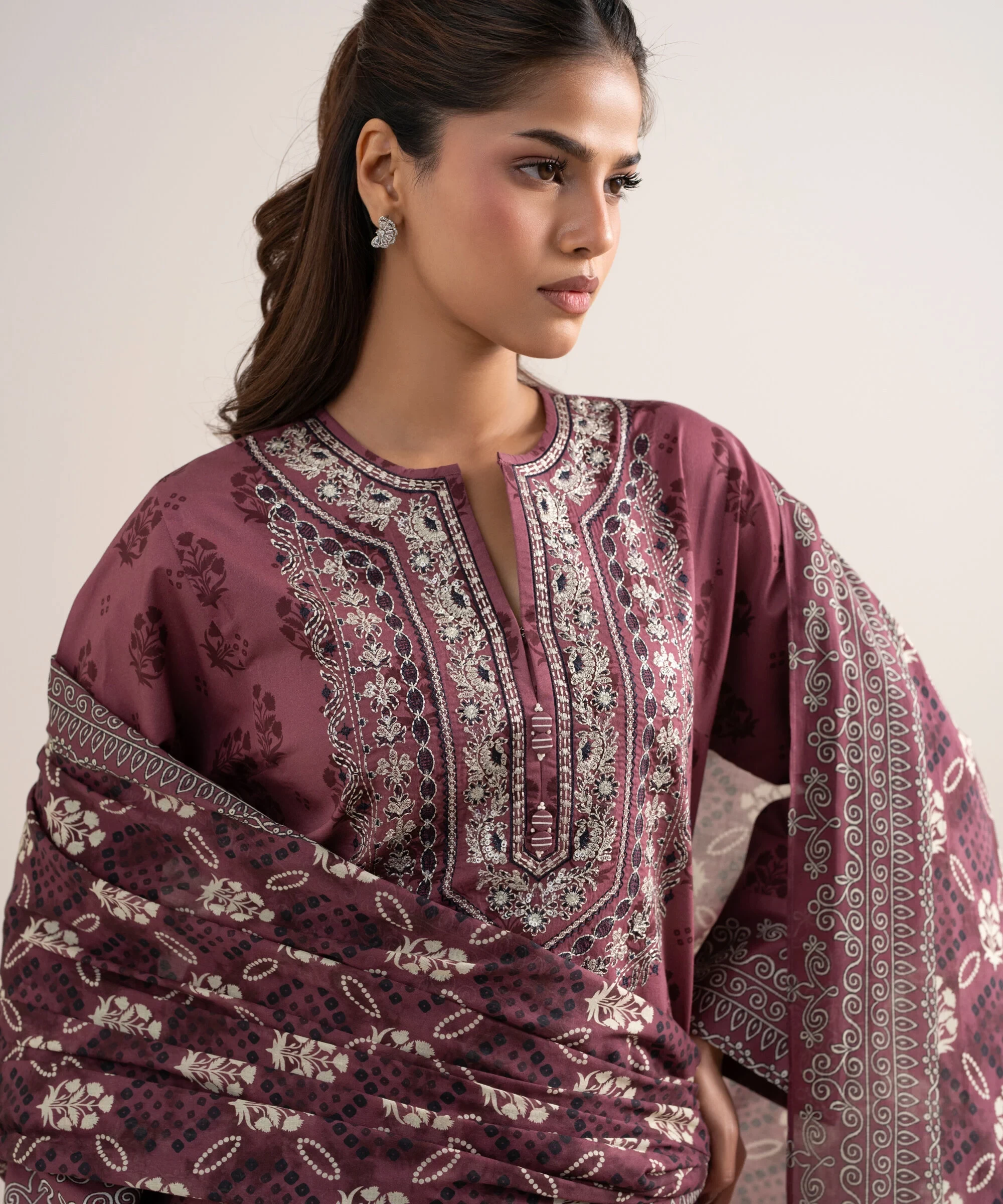 3 Piece - Embroidered Lawn Suit -  U3PDDS26V636