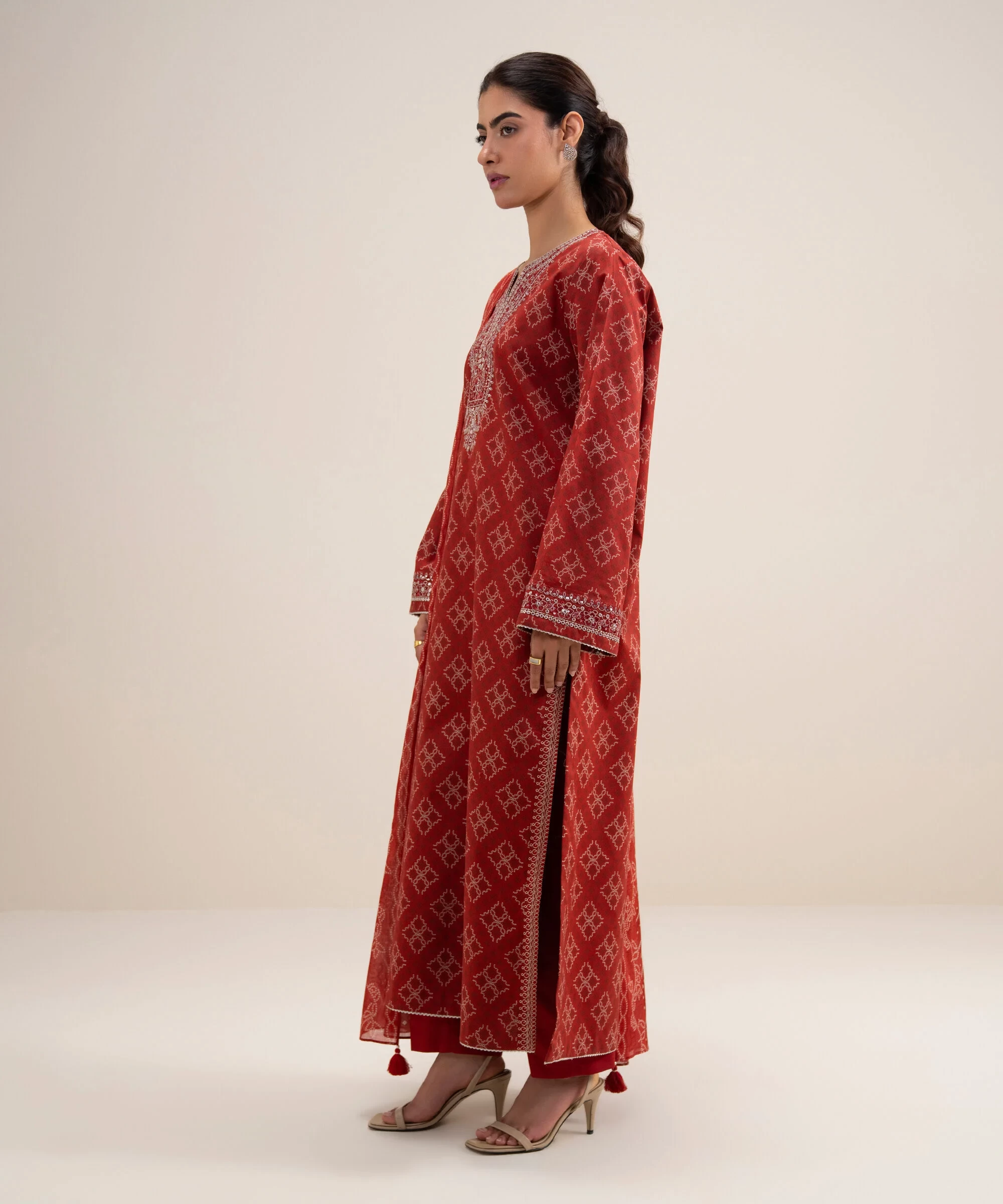 3 Piece - Embroidered Lawn Suit -  3PEDYS26V630