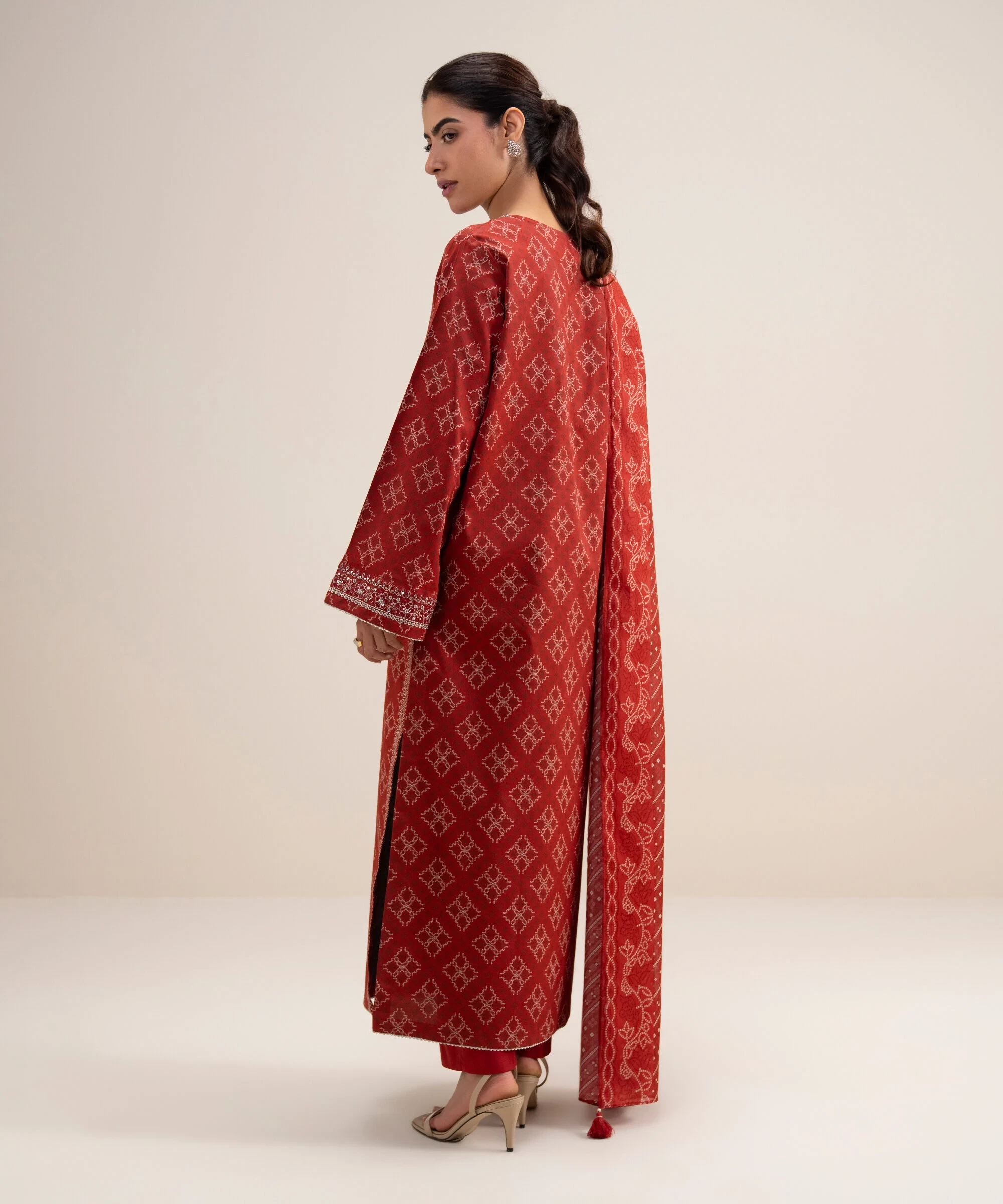3 Piece - Embroidered Lawn Suit -  3PEDYS26V630