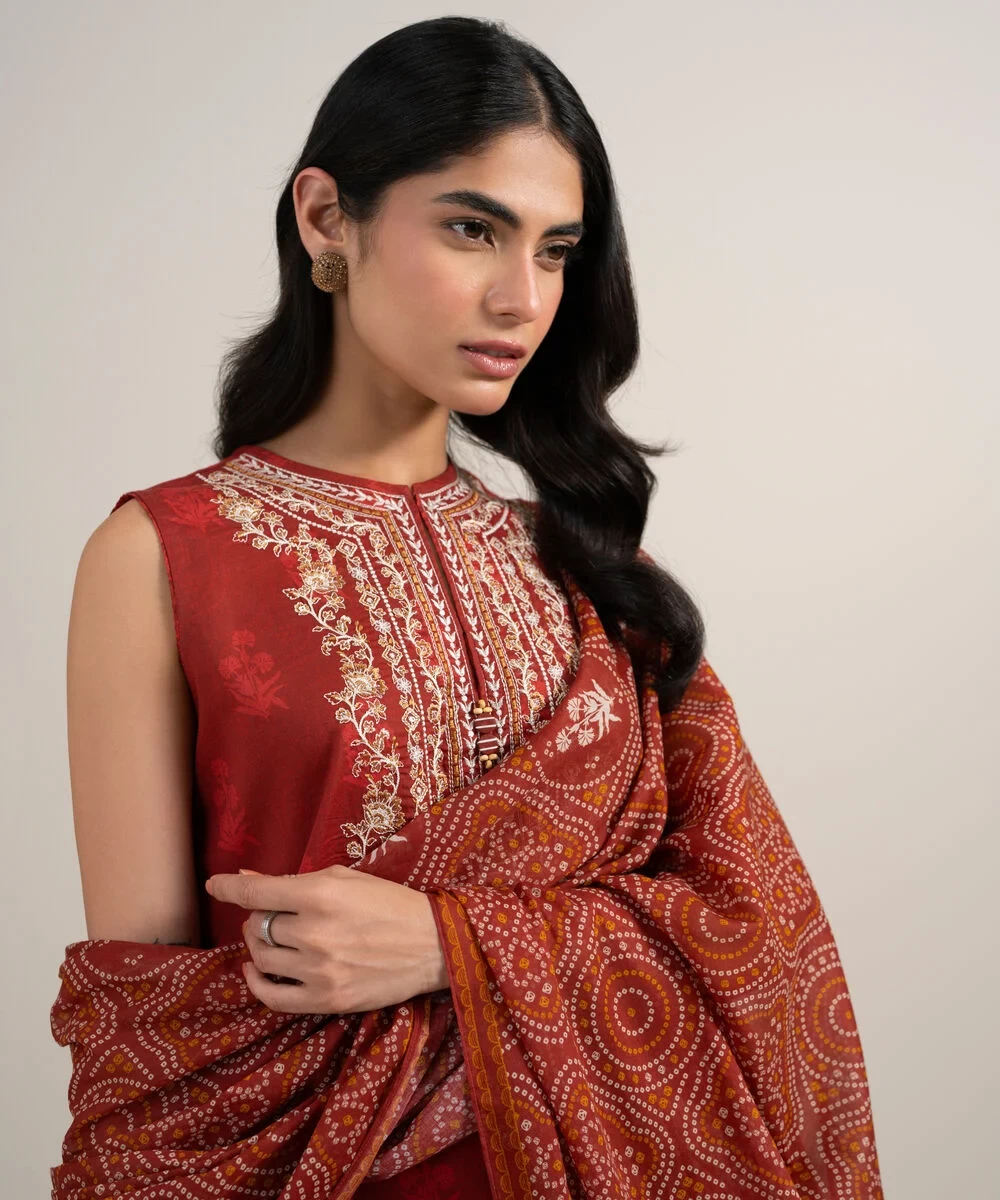 3 Piece - Embroidered Lawn Suit - U3PDDS26V633