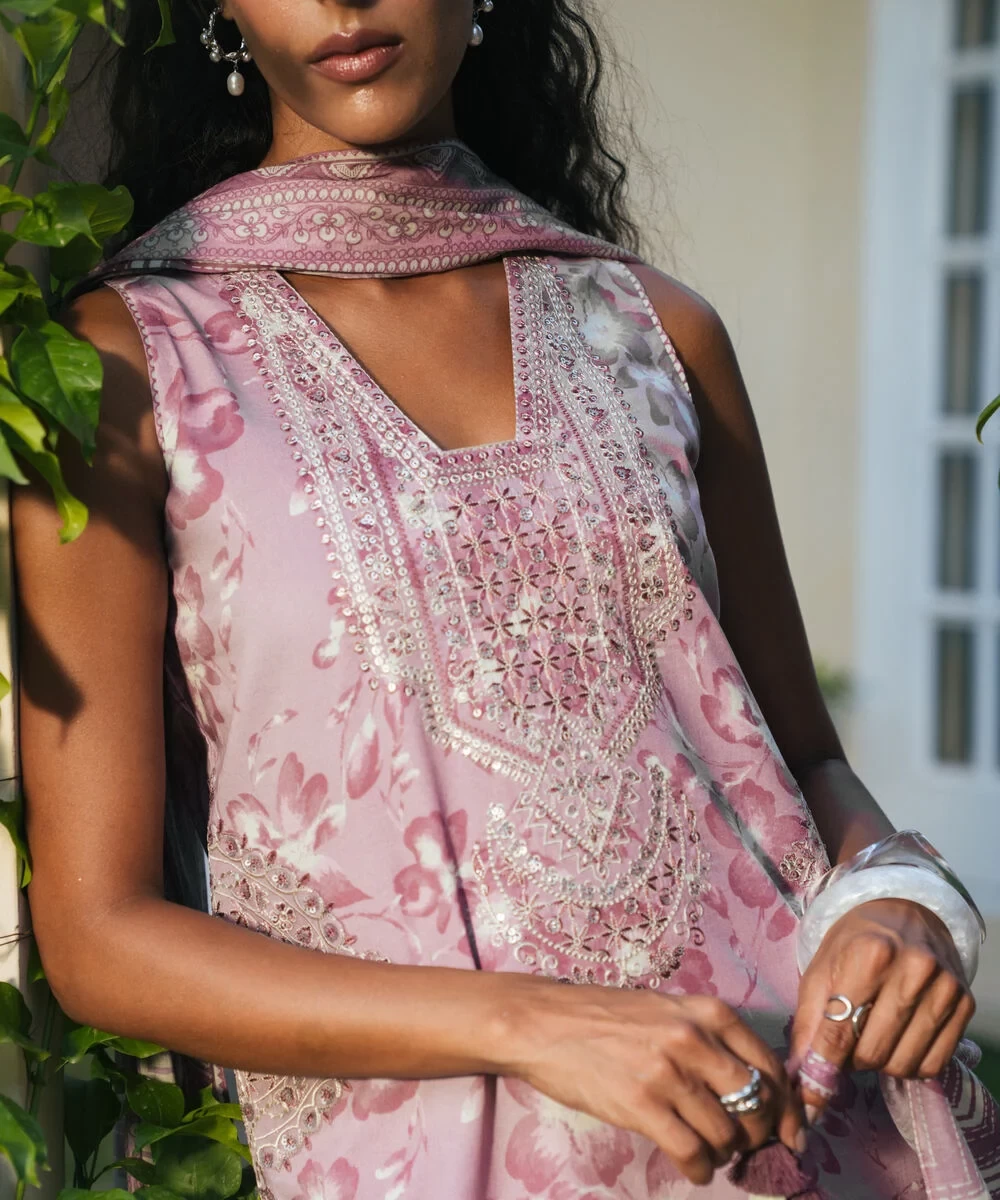 3 Piece - Embroidered Lawn Suit - 2DEDYS26V642
