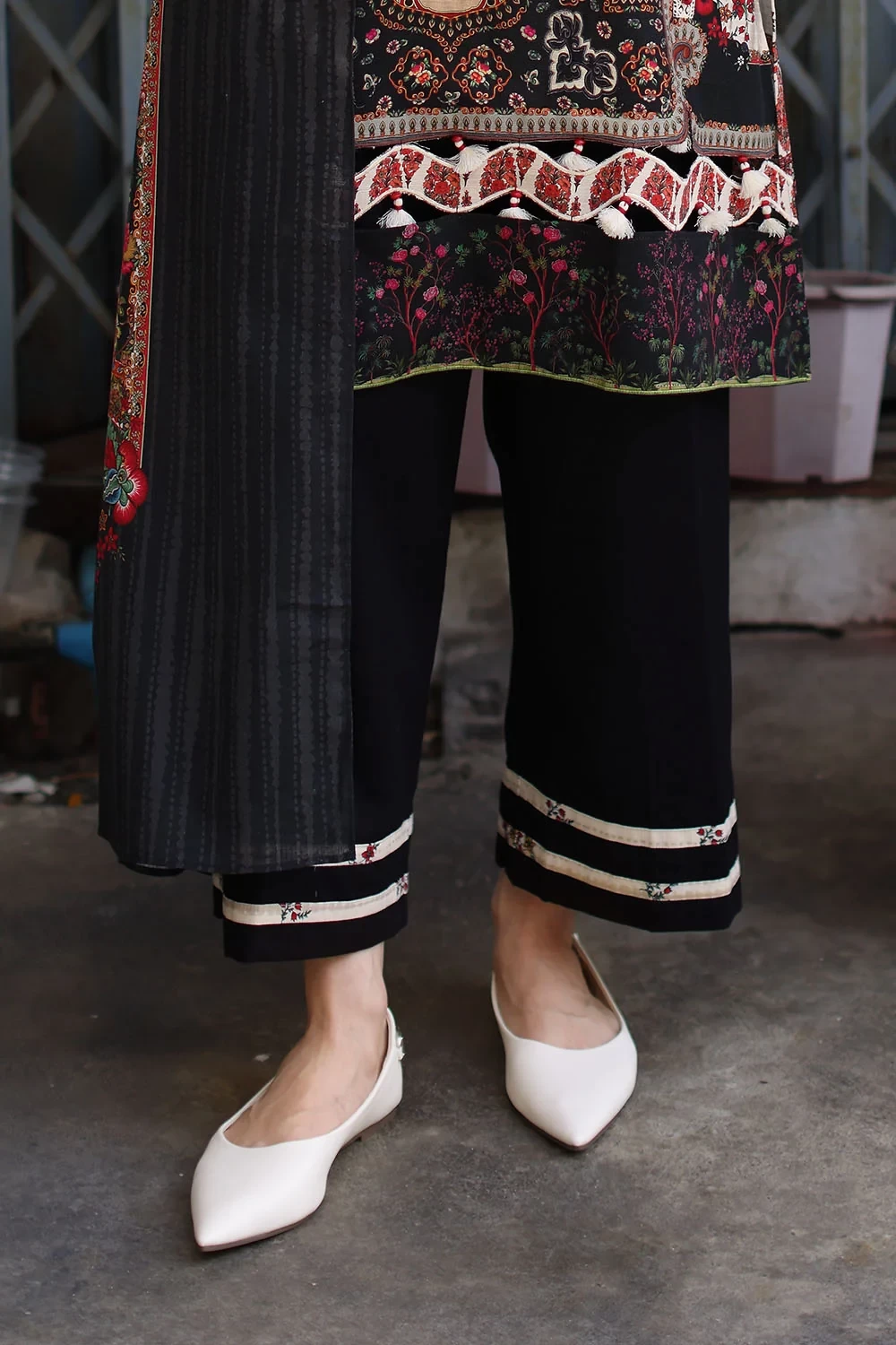 3 Piece Printed Khaddar Suit with Printed Khaddar Dupatta - W-FB-WIN-26-485736