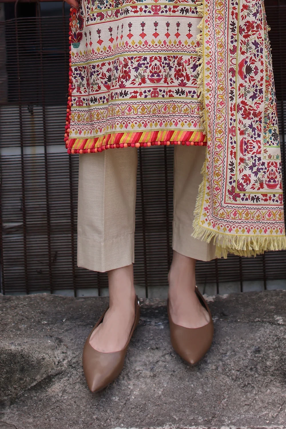 3 Piece Printed Khaddar Suit with Printed Khaddar Dupatta and Printed Trouser - 