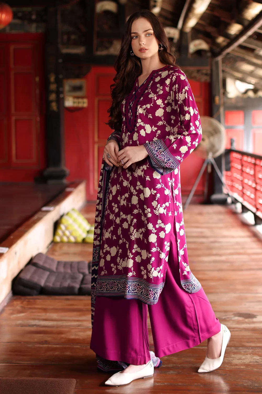 3 Piece Printed Linen Suit with Printed Linen Dupatta - W-FB-WIN-26-485748